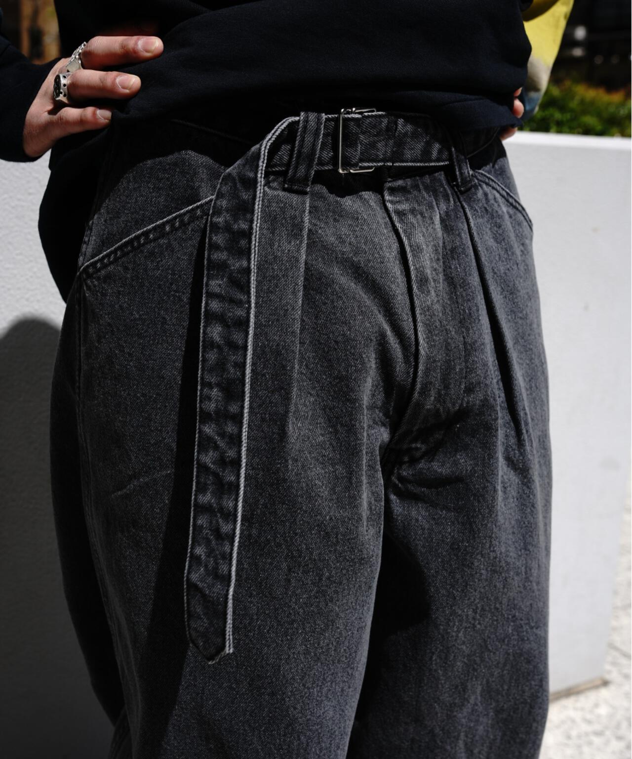 B omnivore/ビーオムニボー　DENIM BELT LOOSE PANTS