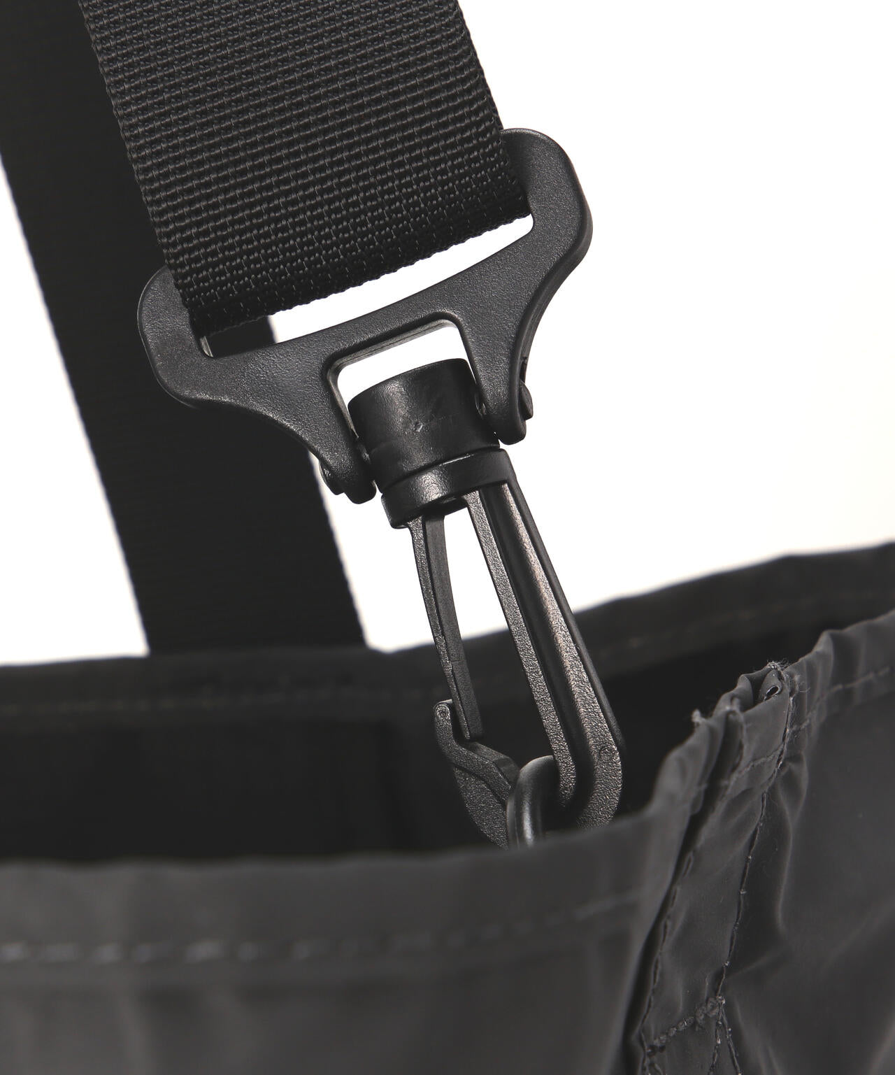 PACKING/パッキング　BLACK REFLECTIVE TOTE