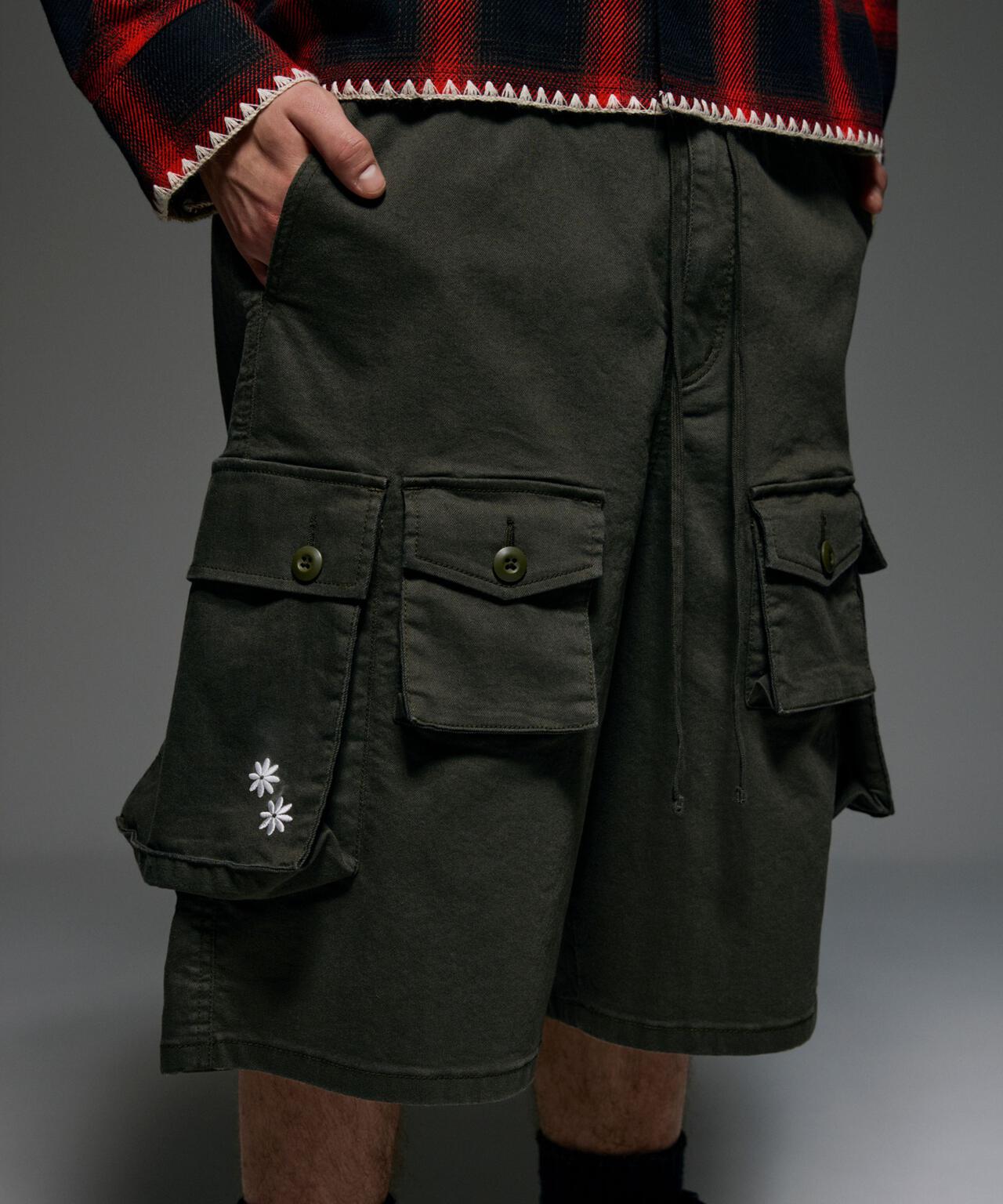 B omnivore/ビーオムニボー　HAND STITCH CARGO SHORTS