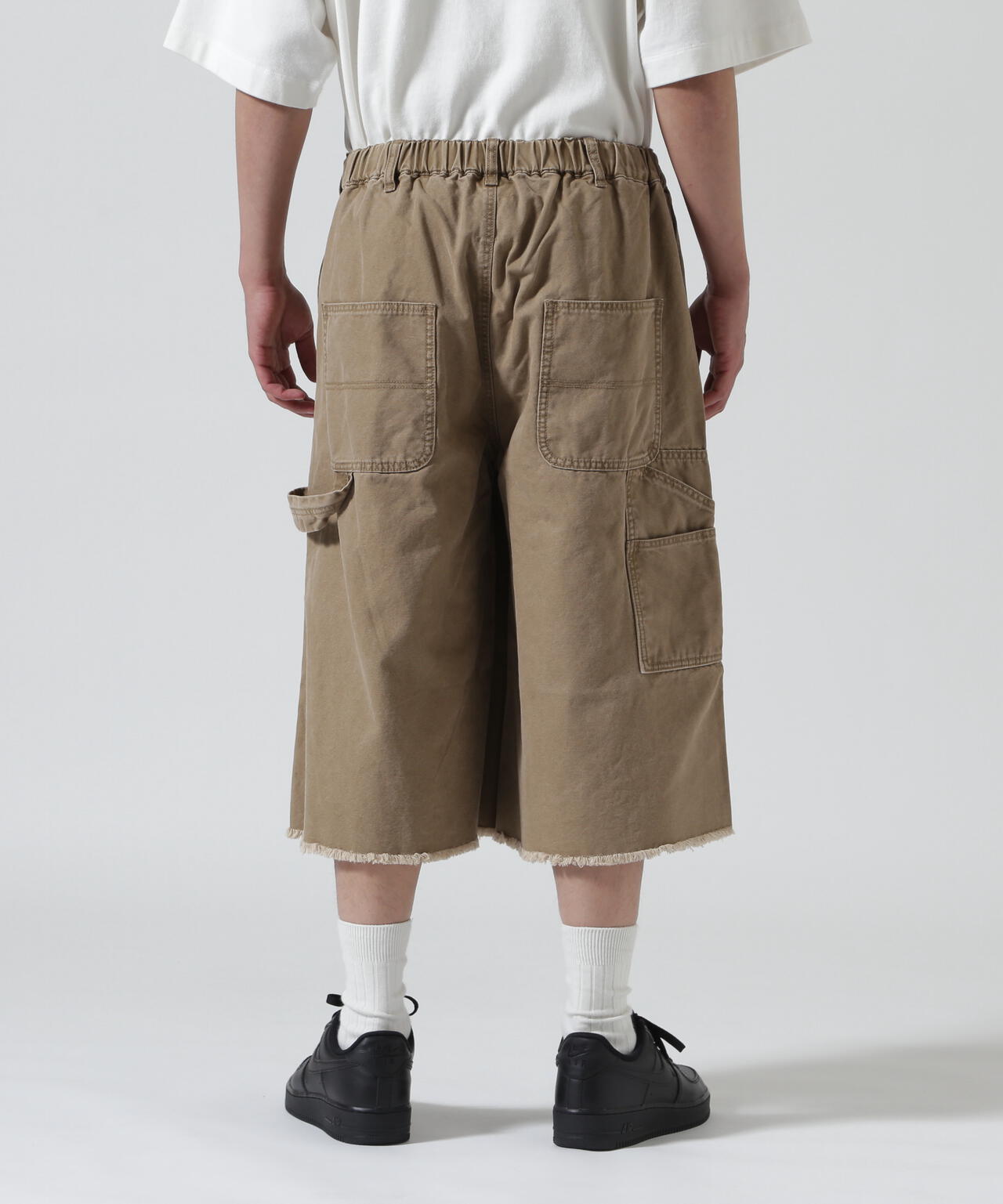 Height 178  Chest 92  Waist 76  hips 95  Shoes 27.0 着用サイズ：L