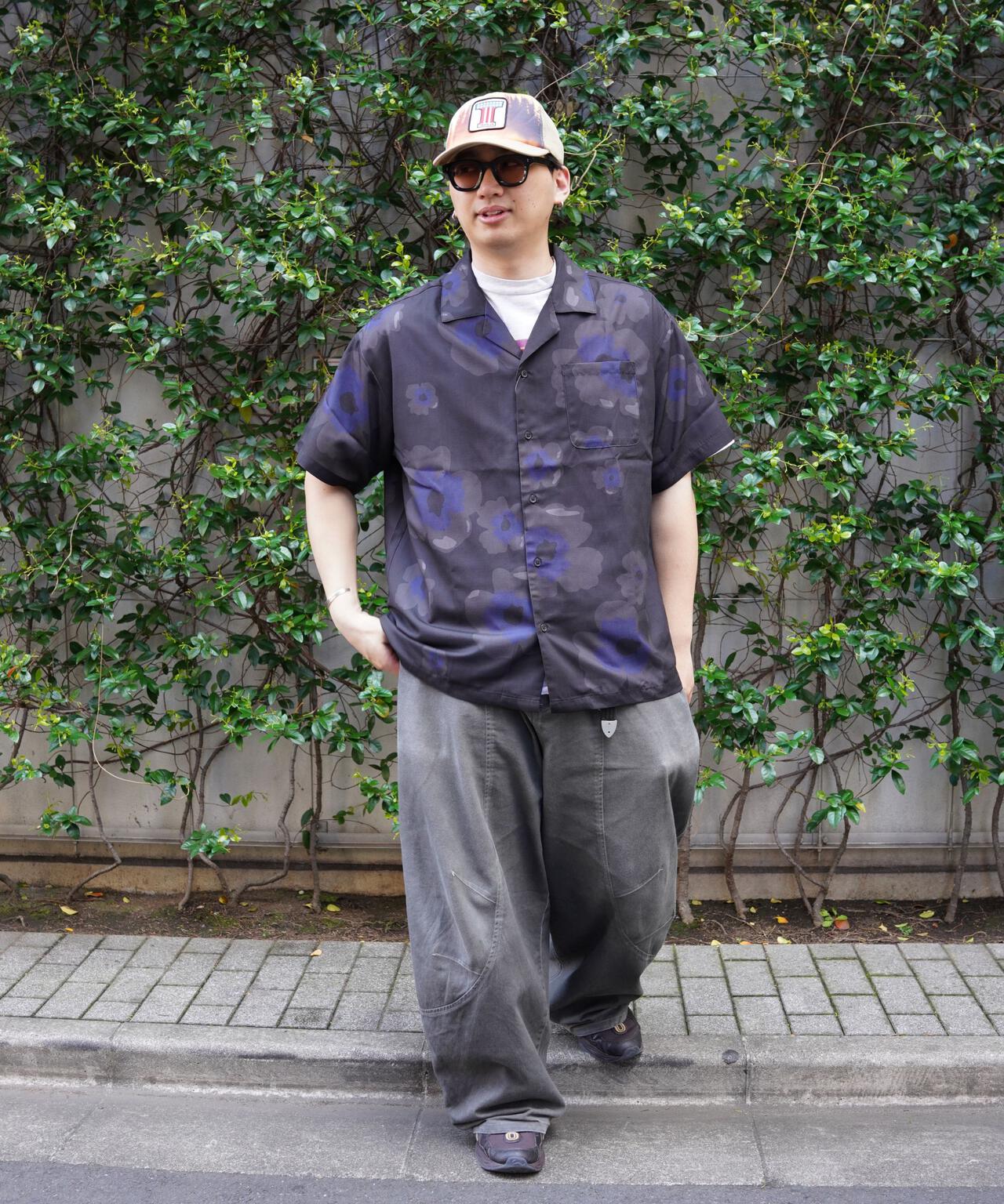 B omnivore/ビーオムニボー　FLOWER S/S SHIRT