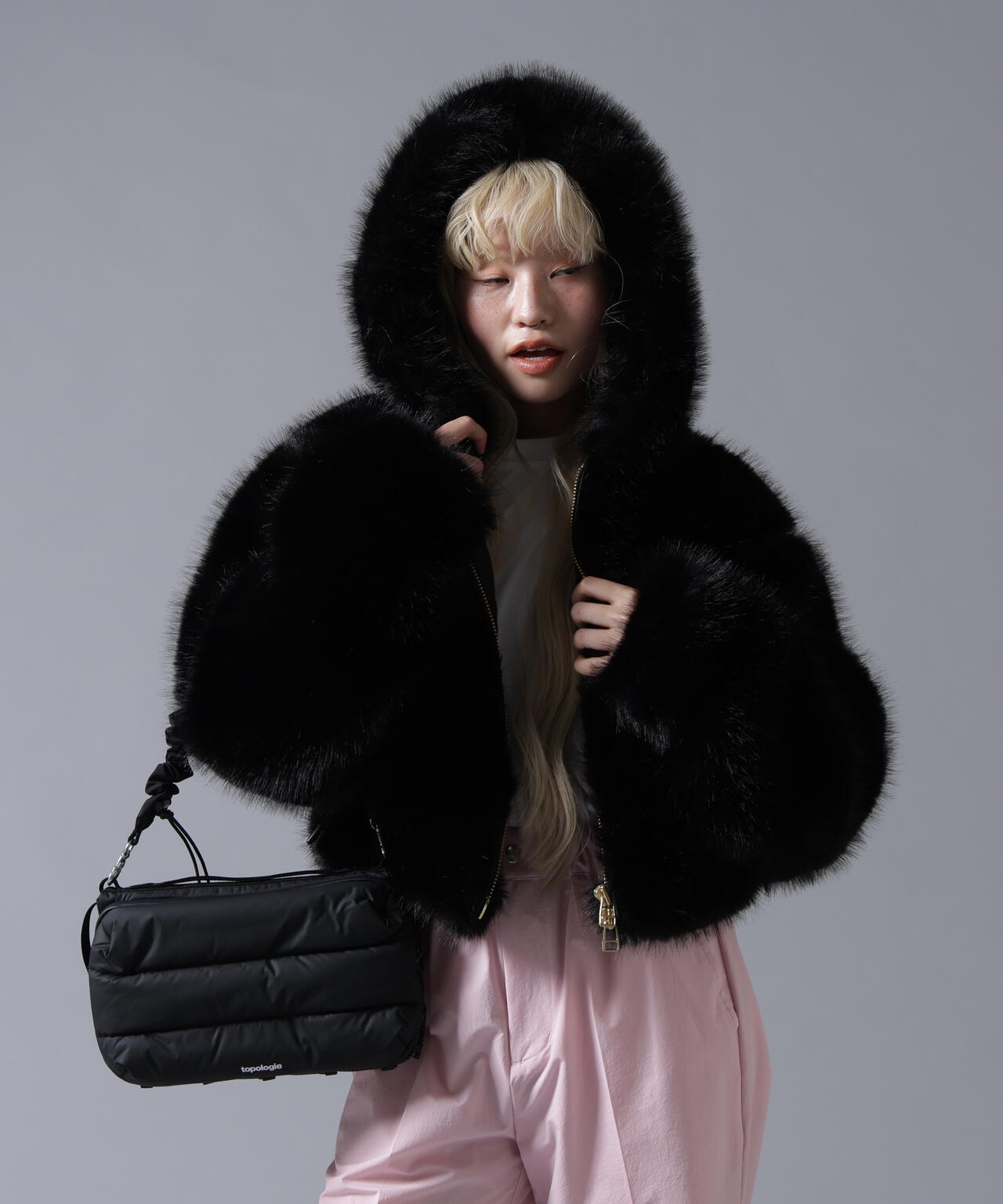 B omnivore/ビーオムニボー　ECO FUR HOOD BLOUSON