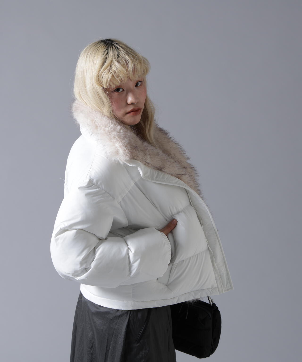 B omnivore/ビーオムニボー　NYLON FUR STAND BLOUSON
