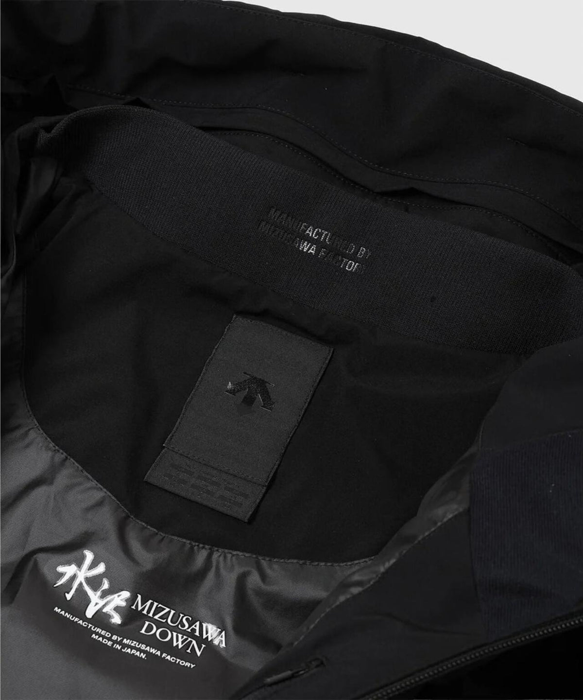 DESCENTE ALLTERRAIN/デサントオルテライン　MOUNTAINEER  水沢ダウン マウンテニア