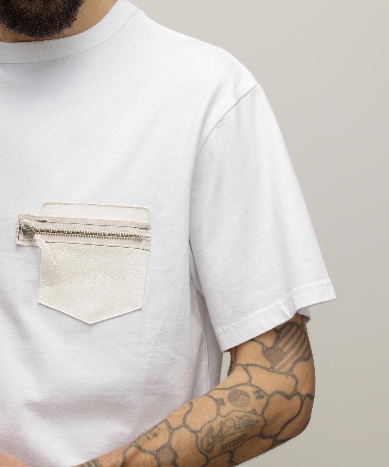 T-SHIRT CUSTOM ZIP LEATHER PKT/カスタムジップ レザーポケット T