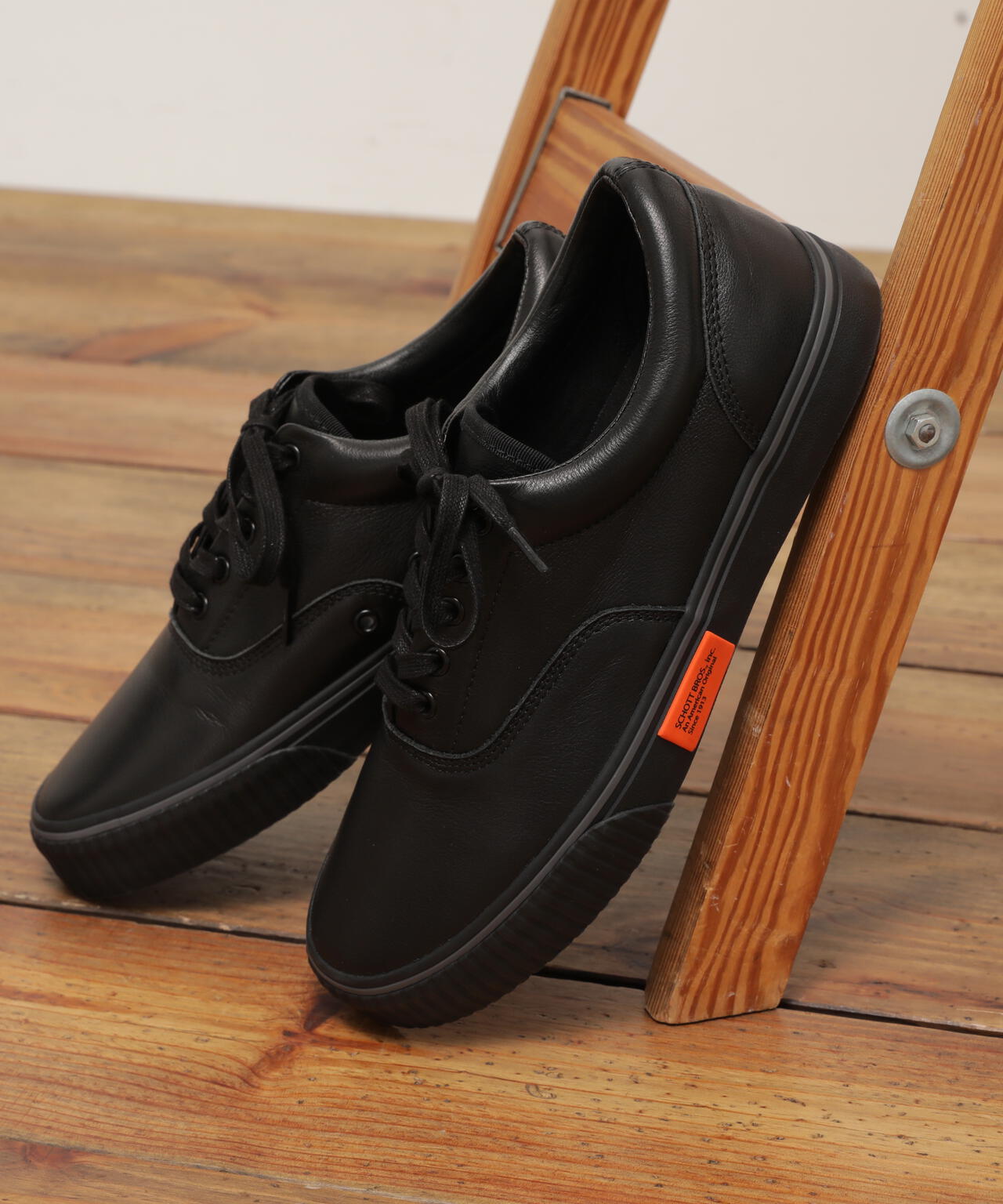 直営店舗限定/SNEAKERS 