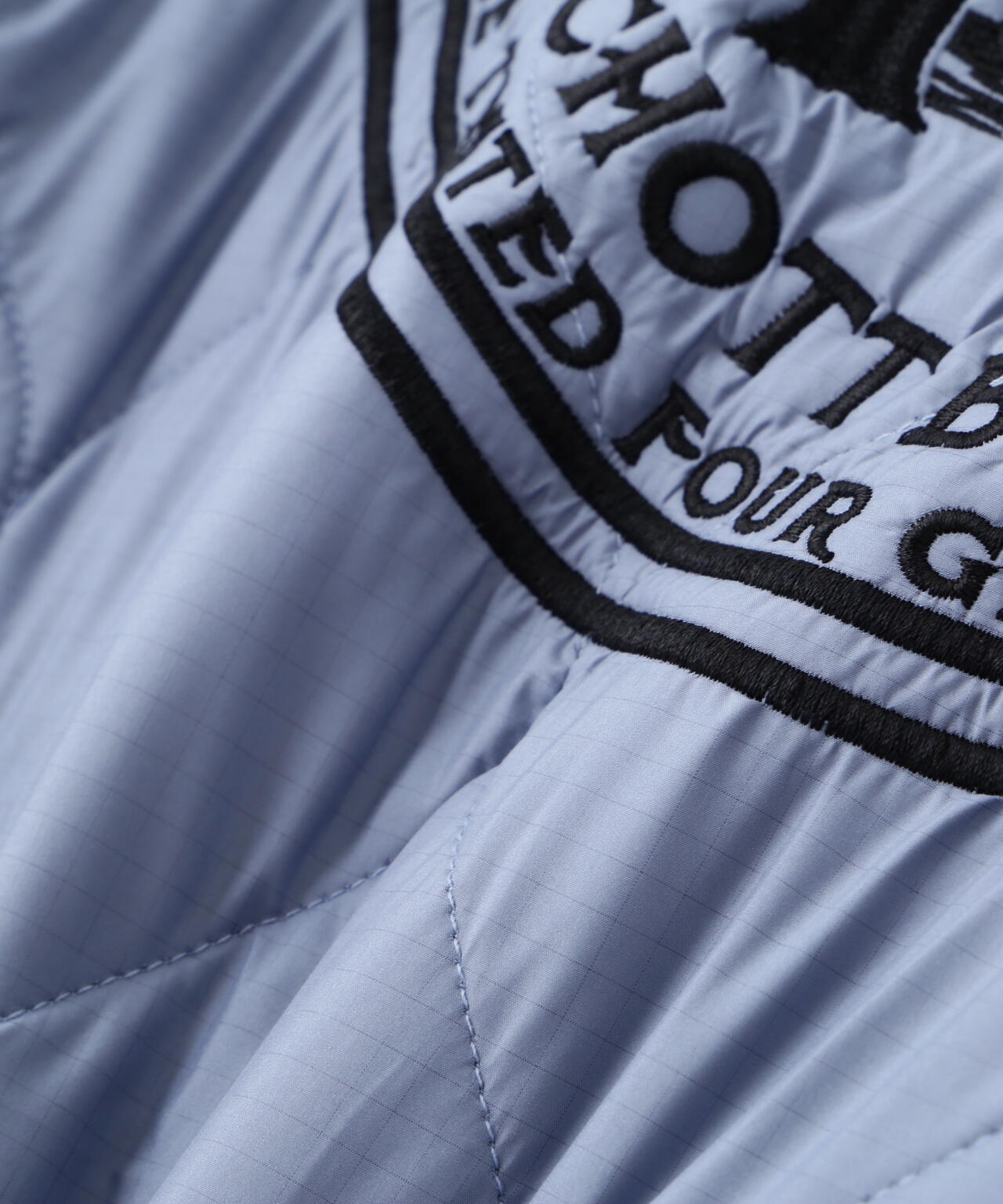 QUILTED COMBI. ZIP HOODED/キルティング コンビ ジップパーカー