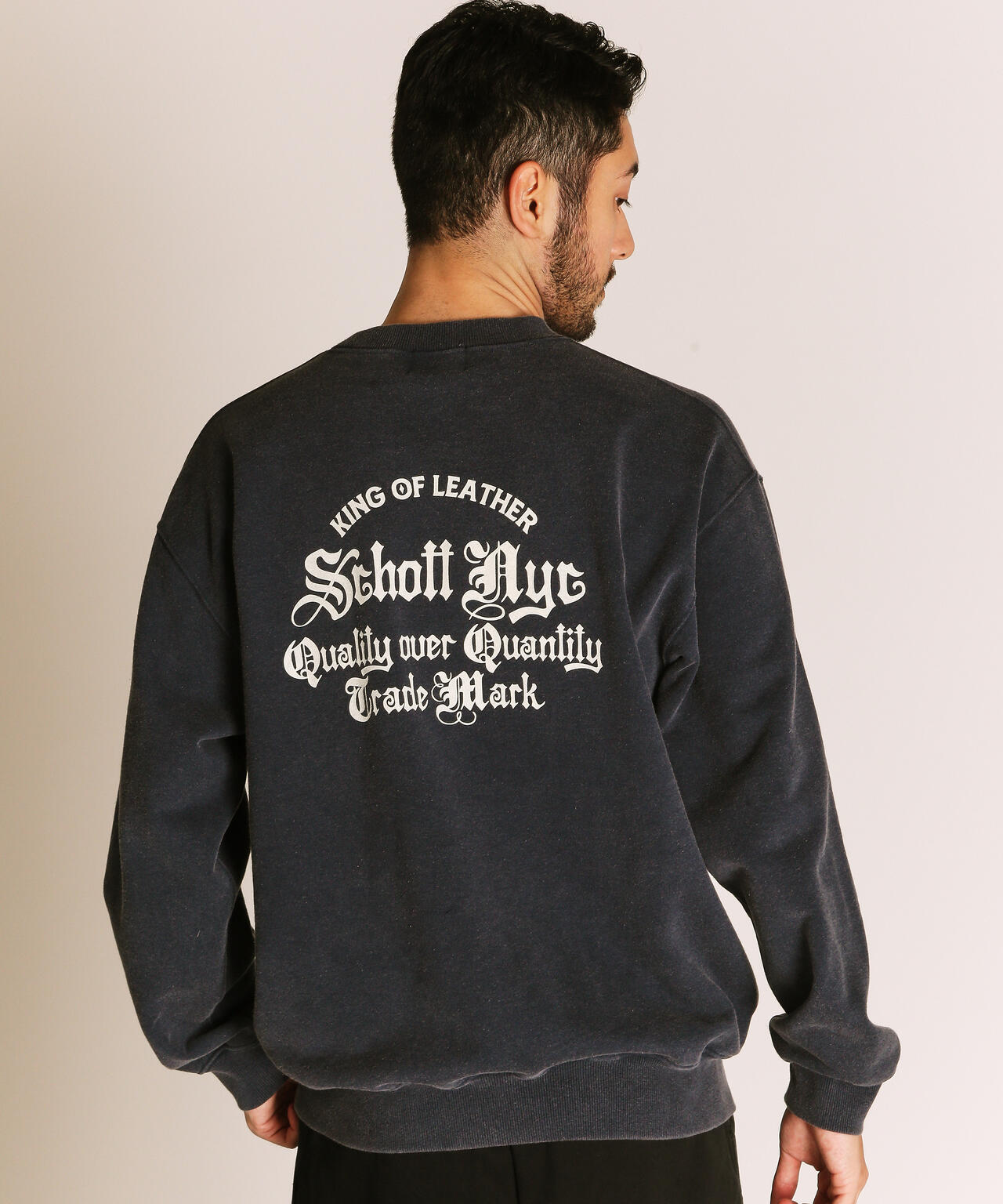 QUALITY OVER QUANTITY CREW SWEAT/クオリティ オーバー クアン