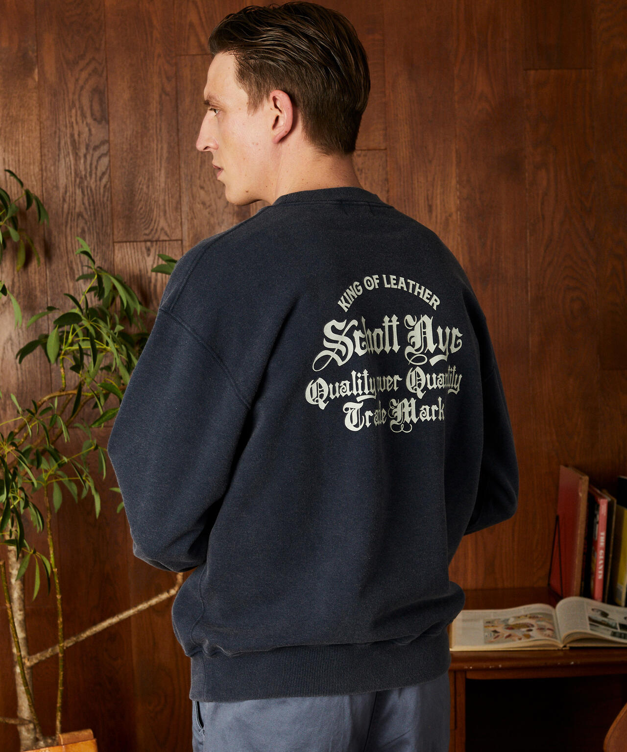 QUALITY OVER QUANTITY CREW SWEAT/クオリティ オーバー クアン