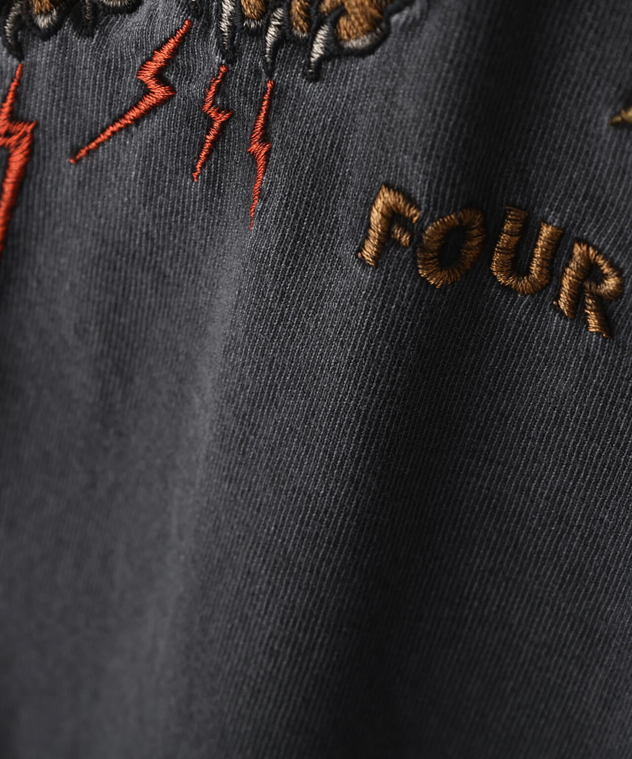 EMB. TIGER T-SHIRT/刺繍 タイガーTシャツ