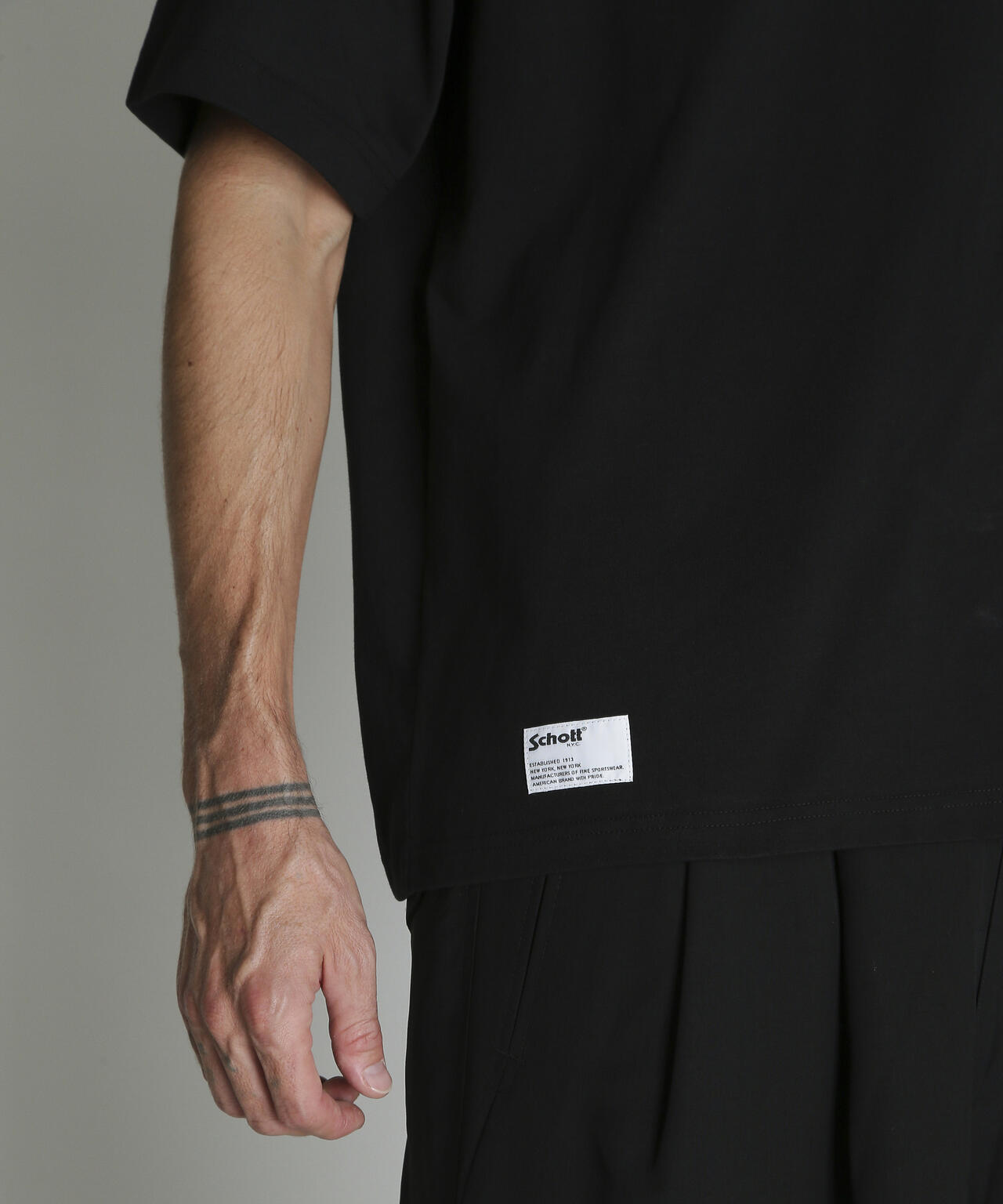 B.S. V NECK T-SHIRT/ブラックシープ Vネック　Tシャツ