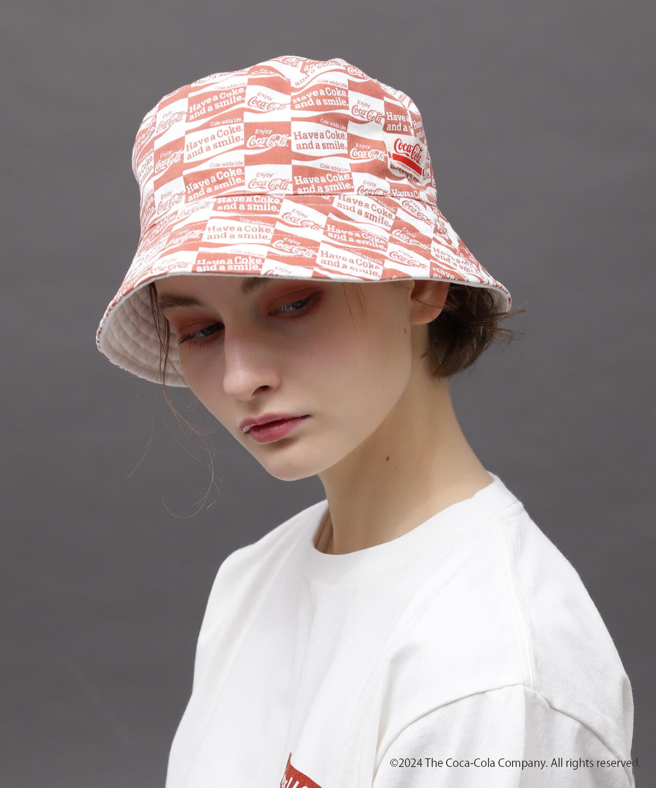 AVIREX / Coca-Cola 80'S REVERSIBLE BUCKET HAT | AVIREX