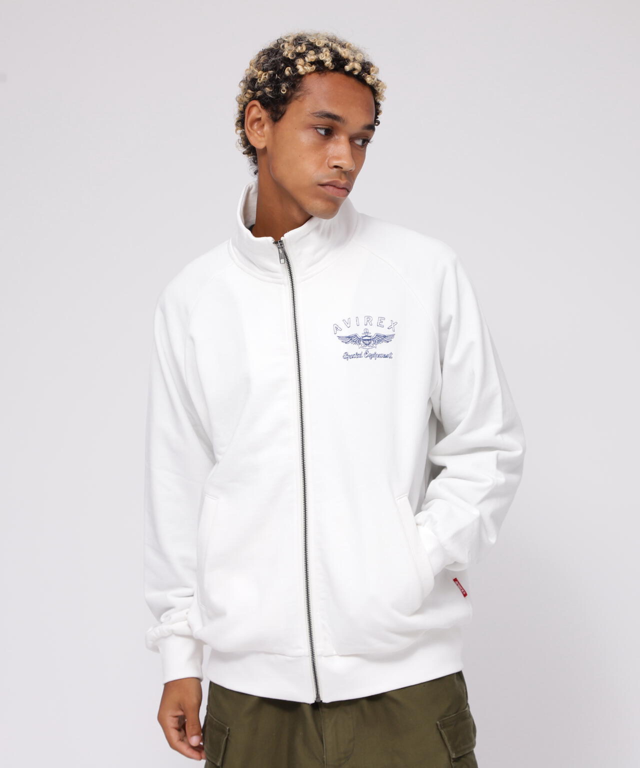 WEB&DEPOT限定》VARSITY LOGO EMB STAND ZIP SWEAT | AVIREX