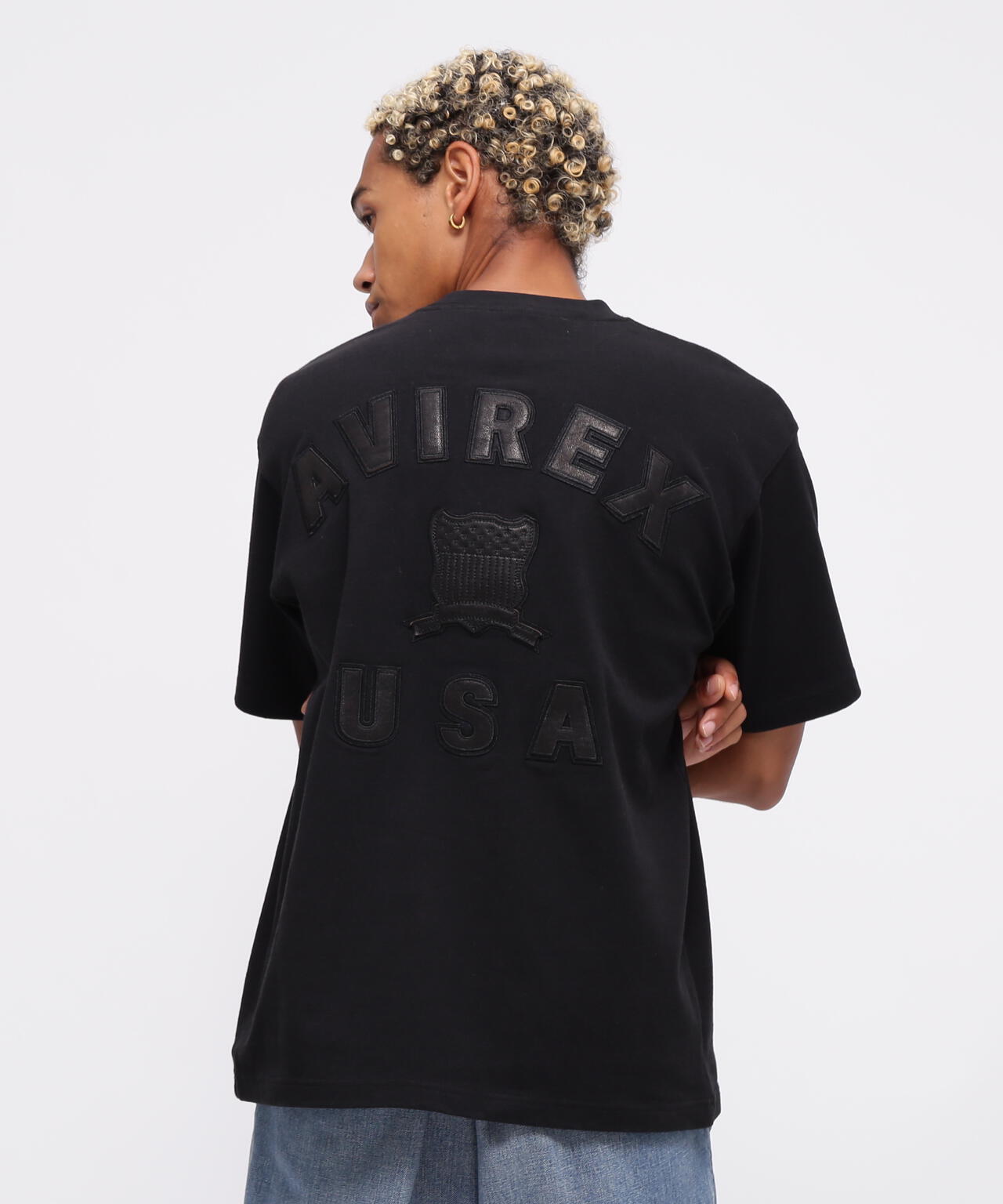 直営店限定》SIGNATURE VARSITY LEATHER LOGO T-SHIRT / シグネチャー 直営店限定》SIGNATURE VARSITY LEATHER LOGO T-SHIRT / シグネチャー