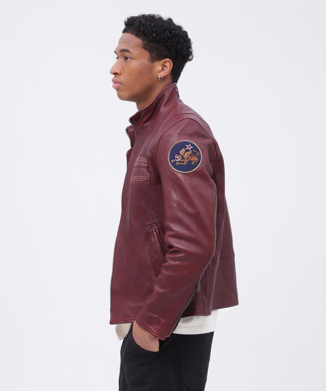 AVIREX アヴィレックス 牛革　ライダースジャケット 直営店限定》AGED WAPPEN STAND ZIP RIDERS / エイジド ワッペン