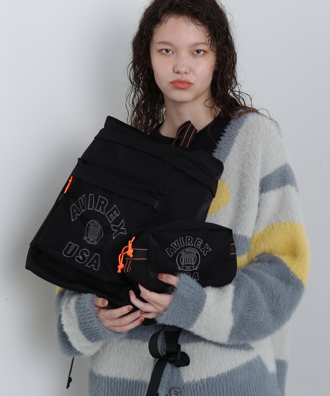 直営店限定》SIGNATURE LOGO POUCH/シグネチャーロゴポーチ | AVIREX