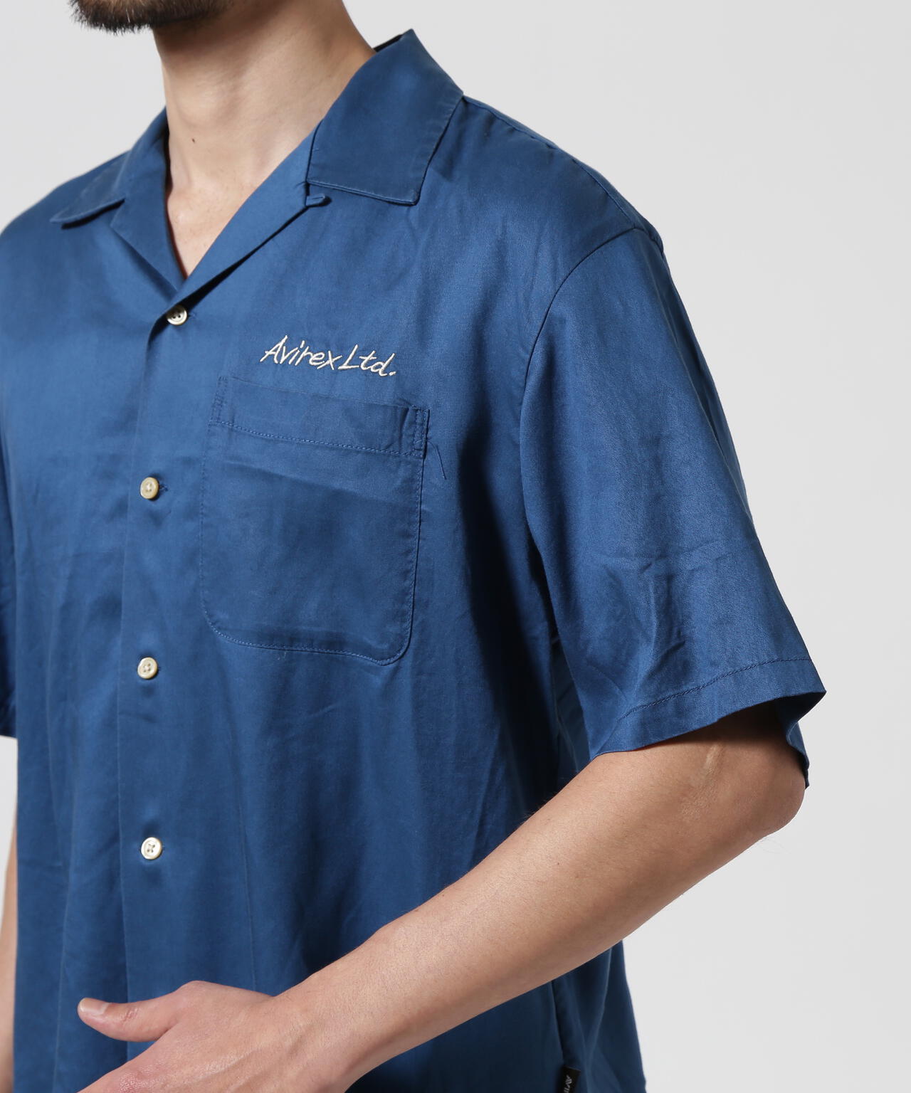 【AVIREX 】刺繍 ダブルドラゴン スーベニア 半袖シャツ　2XL AVIREX アヴィレックス ダブルドラゴン スーベニア 半袖シャツ 刺繍