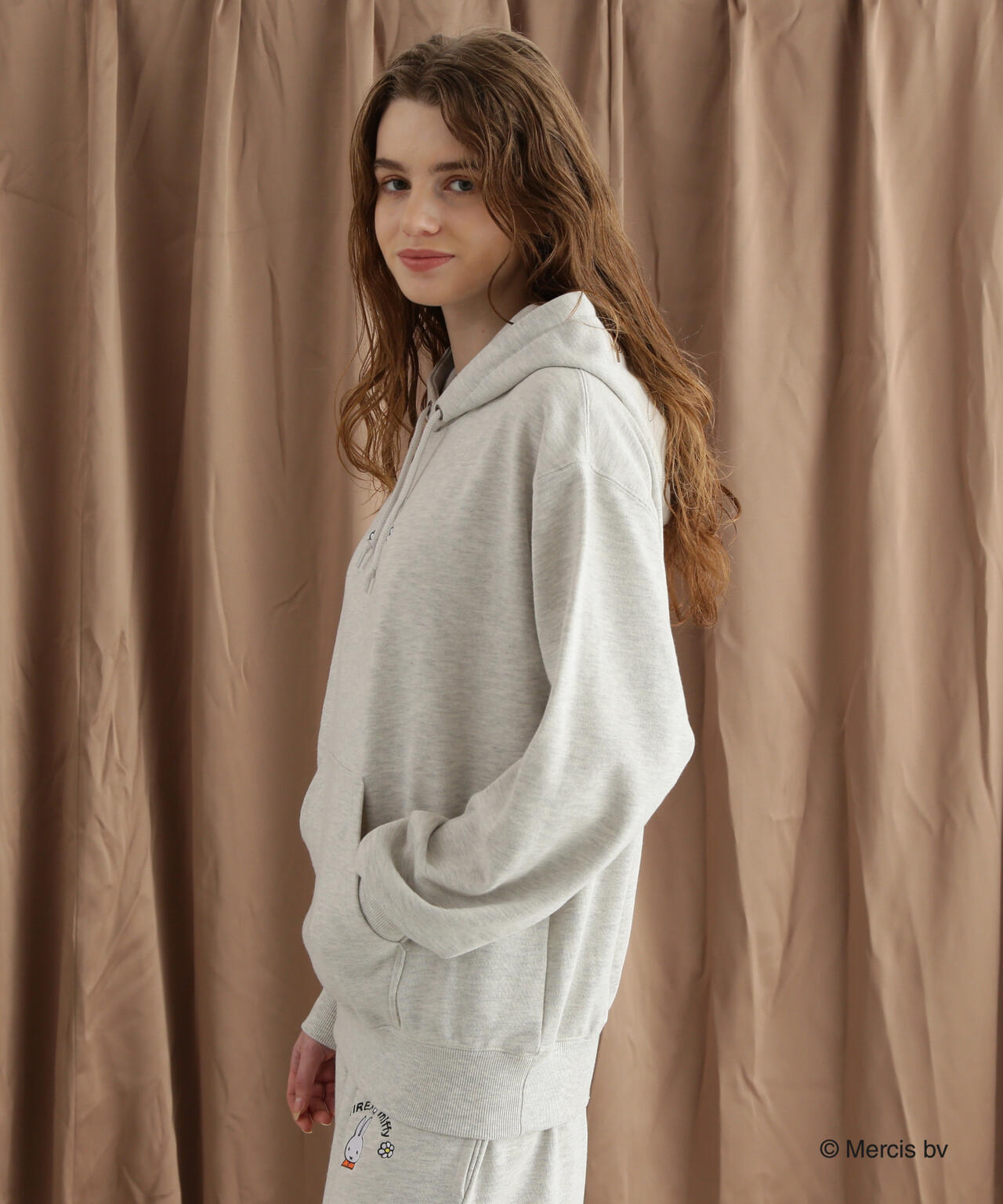 AVIREX×miffy》WEB限定 SWEAT PULLOVER PARKA/アヴィレックス