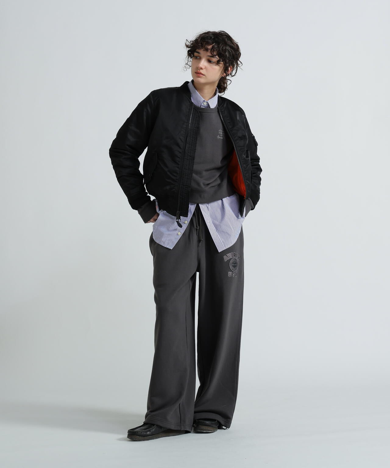AVIREX ブラックレザー ストレートパンツ WOMAN/直営店限定》AVIREX 50th VARSITY PANTS/バーシティーパンツ