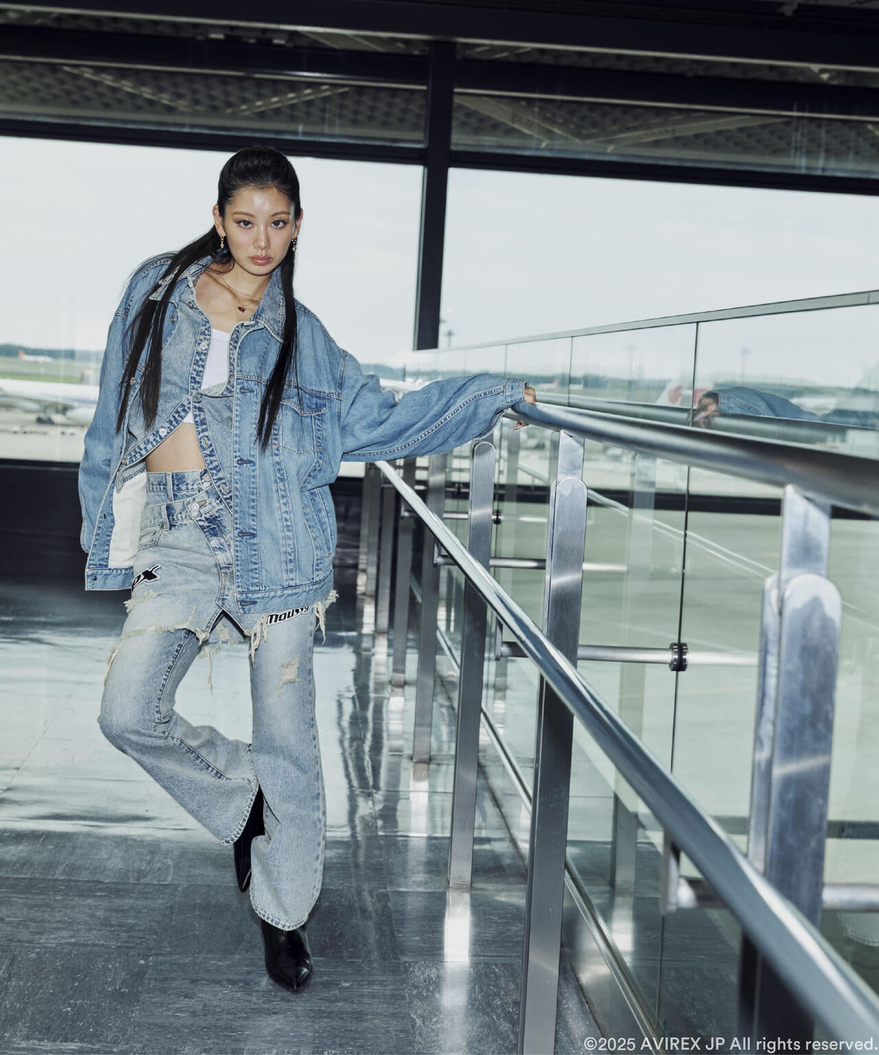 《AVIREX×MOUSSY》TWIN SLIM FLARE DENIM PANTS