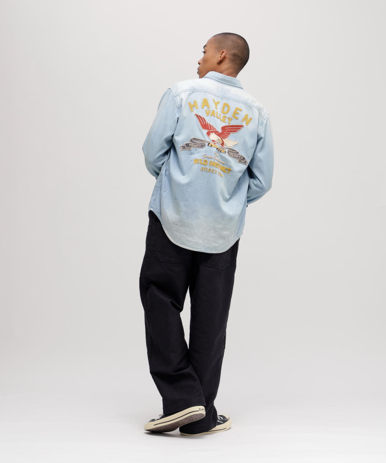 EMB DENIM SHIRT ”HAYDEN VALLEY” | AVIREX（アヴィレックス