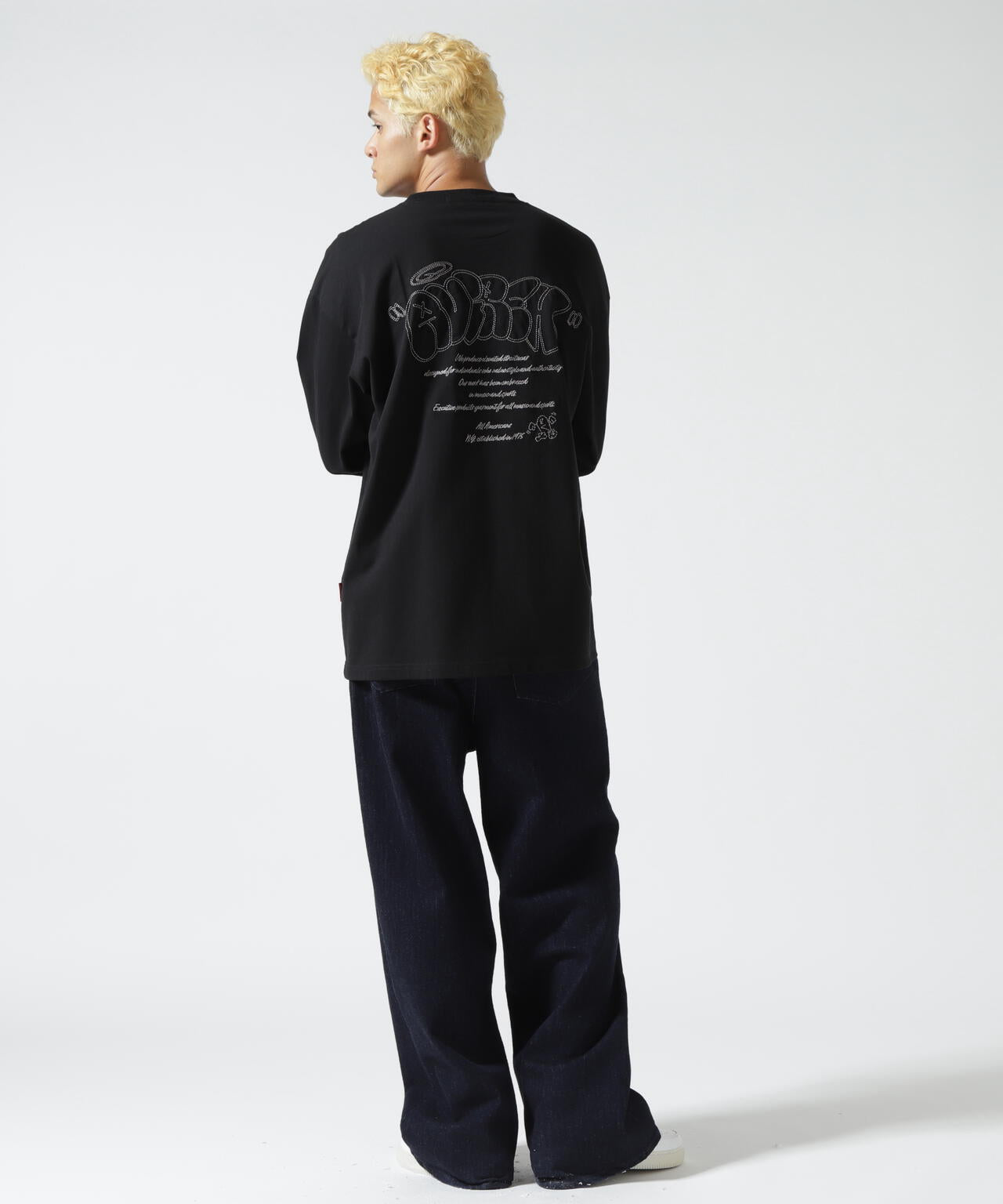 《直営店限定》GRAFFITI EMBROIDERY L/S T-SHIRT
