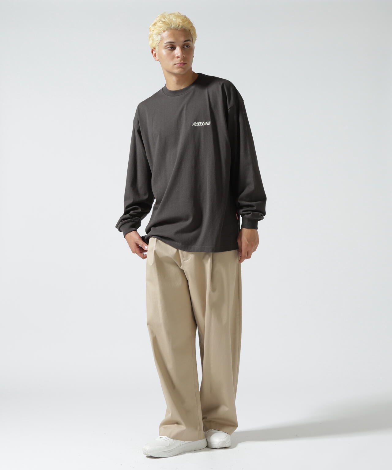 《直営店限定》GRAFFITI EMBROIDERY L/S T-SHIRT