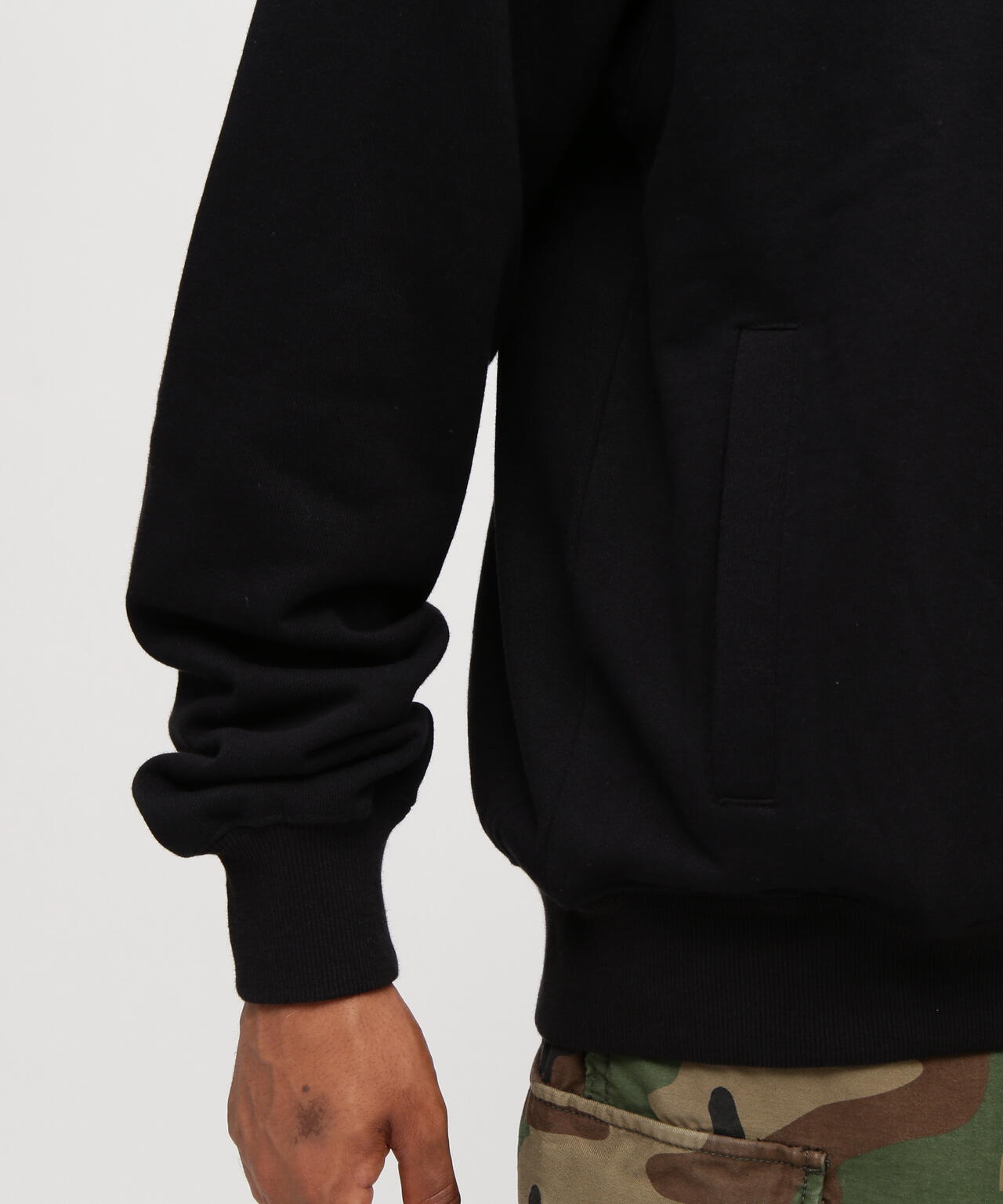 《直営店限定》GRAFFITI HALF ZIP SWEAT