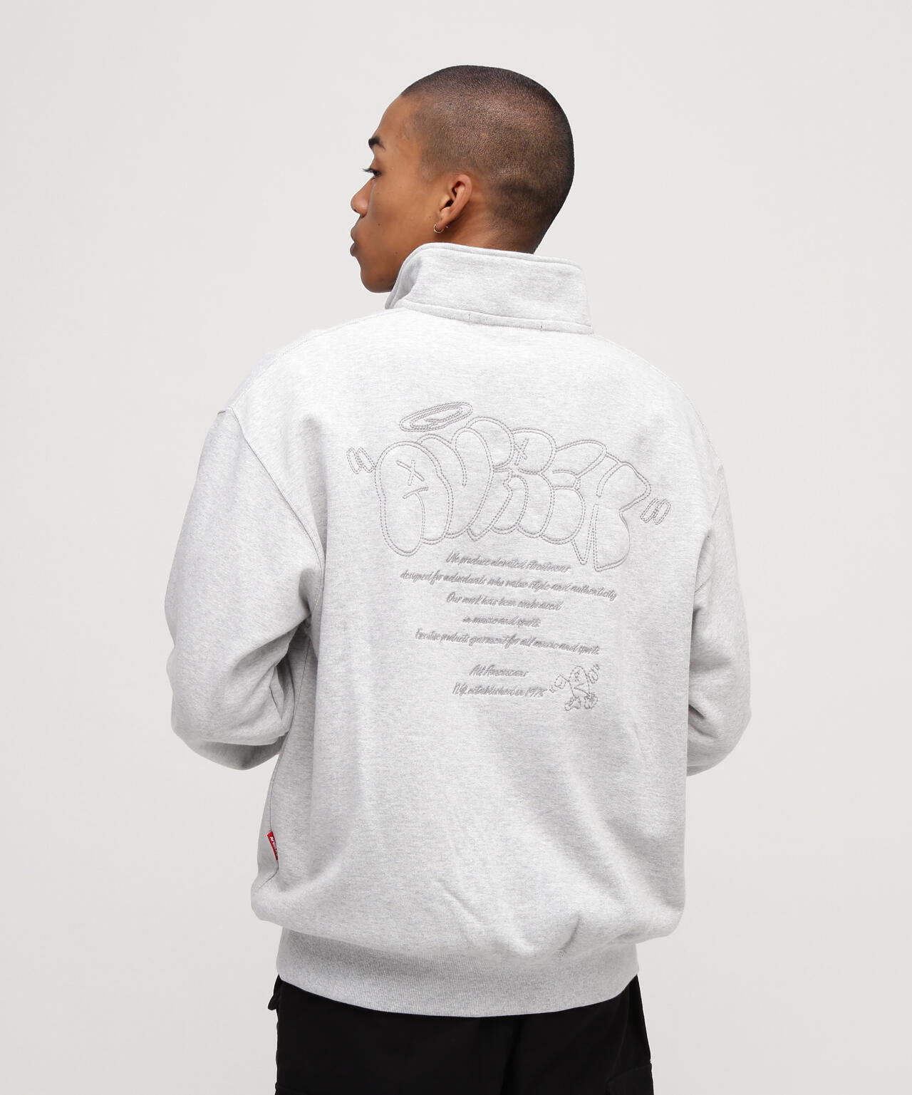 《直営店限定》GRAFFITI HALF ZIP SWEAT