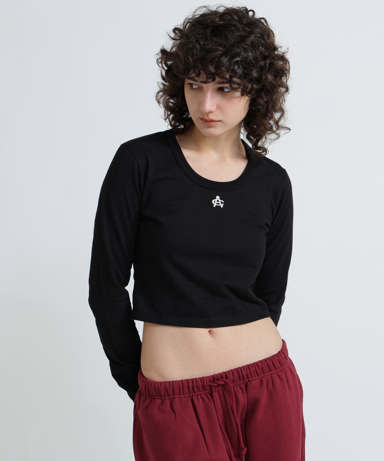 《WOMAN/直営店限定》SHORT EMBROIDERY LOGO T-SHIRT