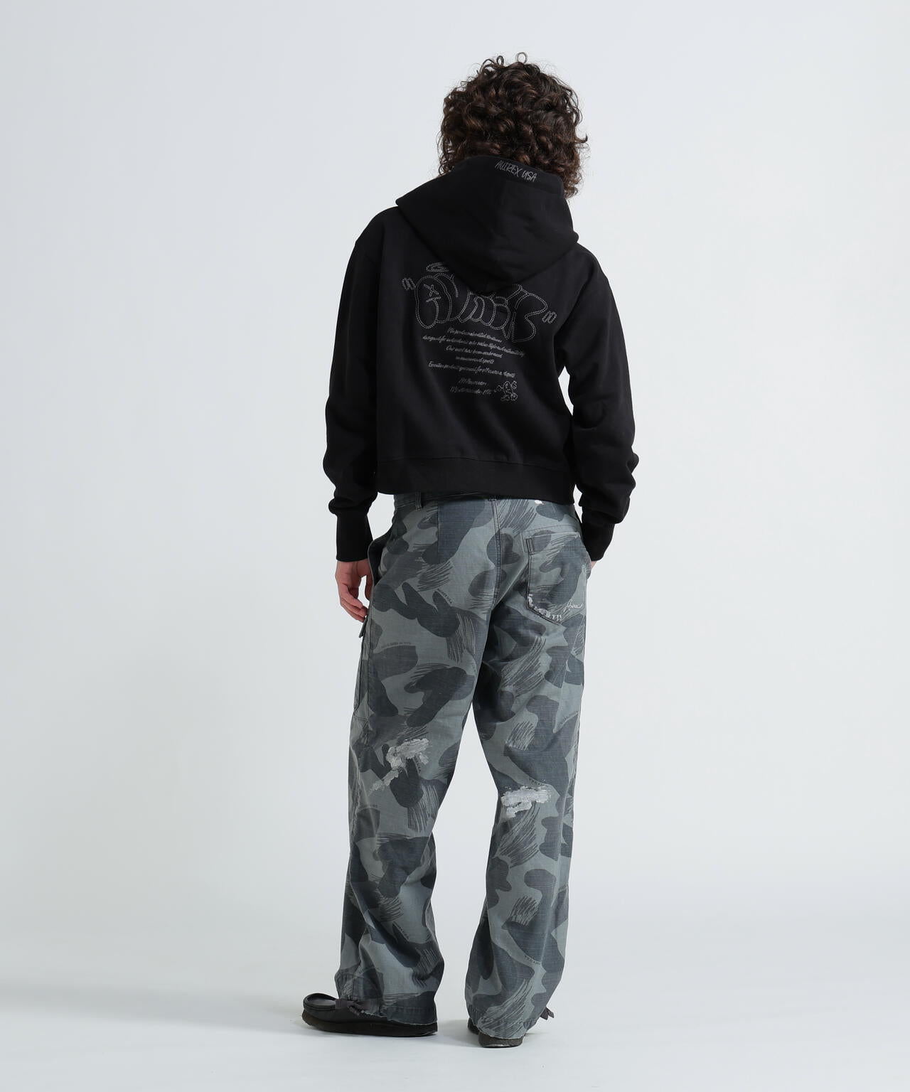 《WOMAN/直営店限定》GRAFFITI EMBROIDERY PARKA/グラフィティ刺繍パーカー