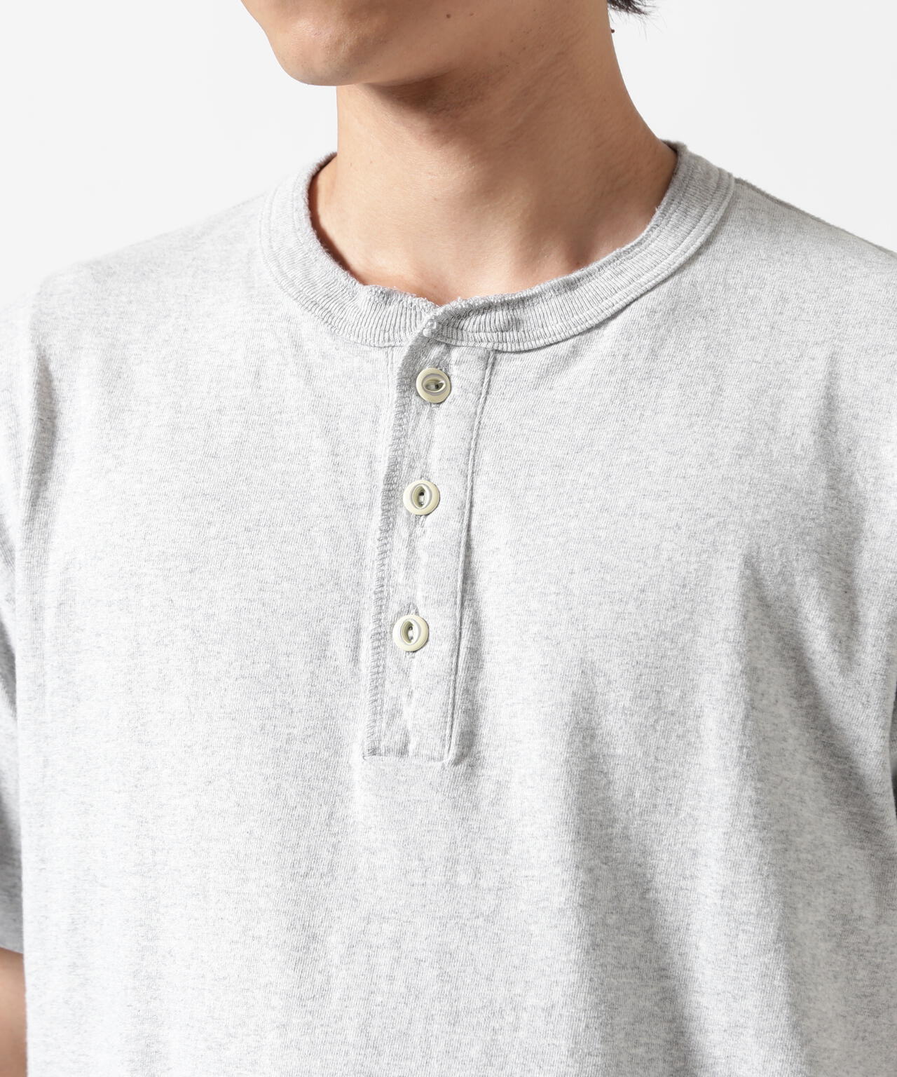 《直営店限定》HENRY NECK UNDER T-SHIRT