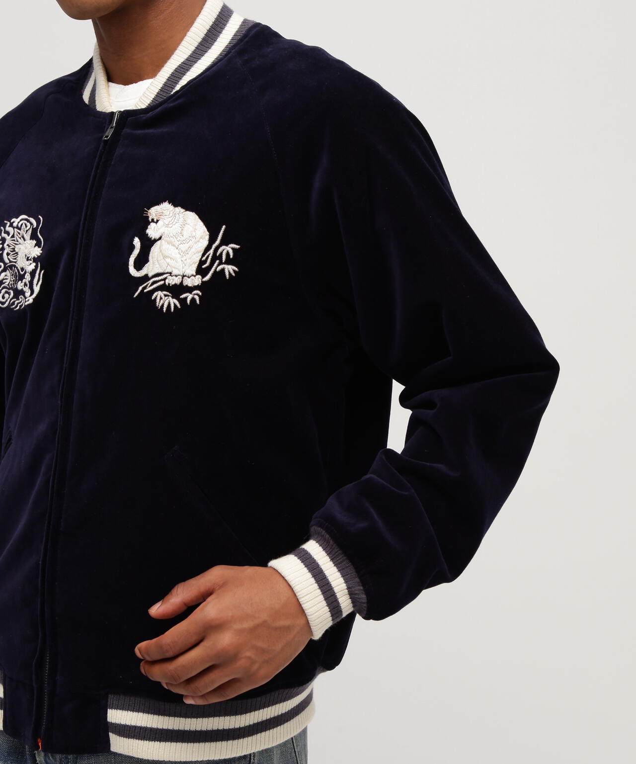 SOUVENIR COLLECTION》VELVETEEN SUKA JACKET | AVIREX