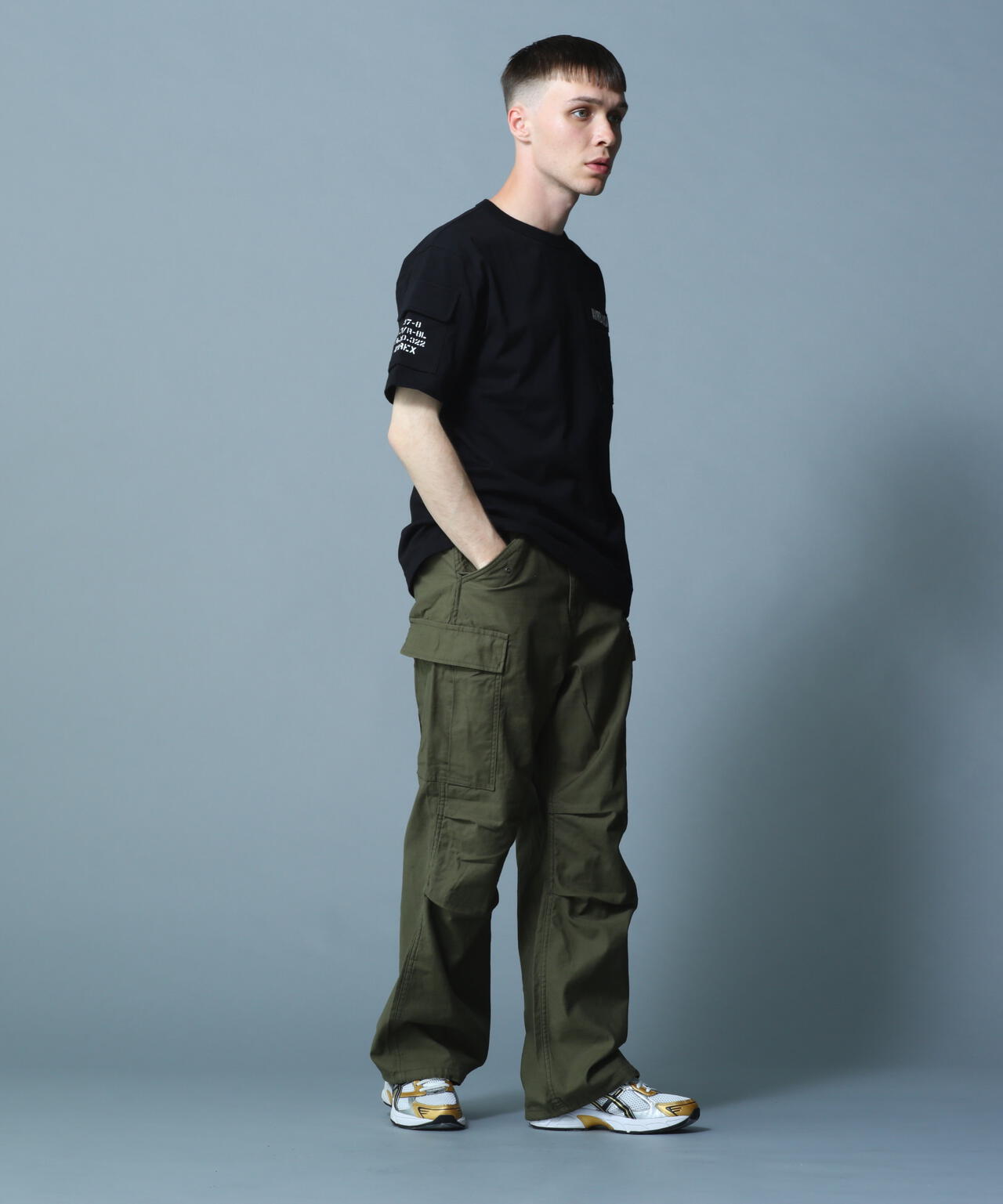 H178cm C82cm W 69cm H 86cm 着用サイズ：L