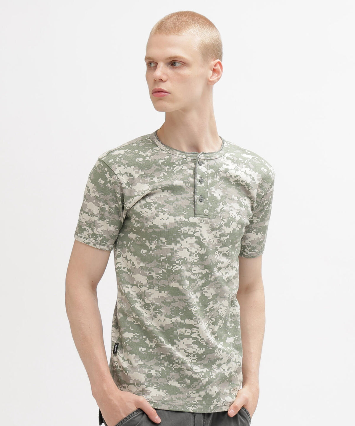 《DAILY/デイリー》RIB S/S HENLEY NECK T-SHIRT ”CAMOUFLAGE”