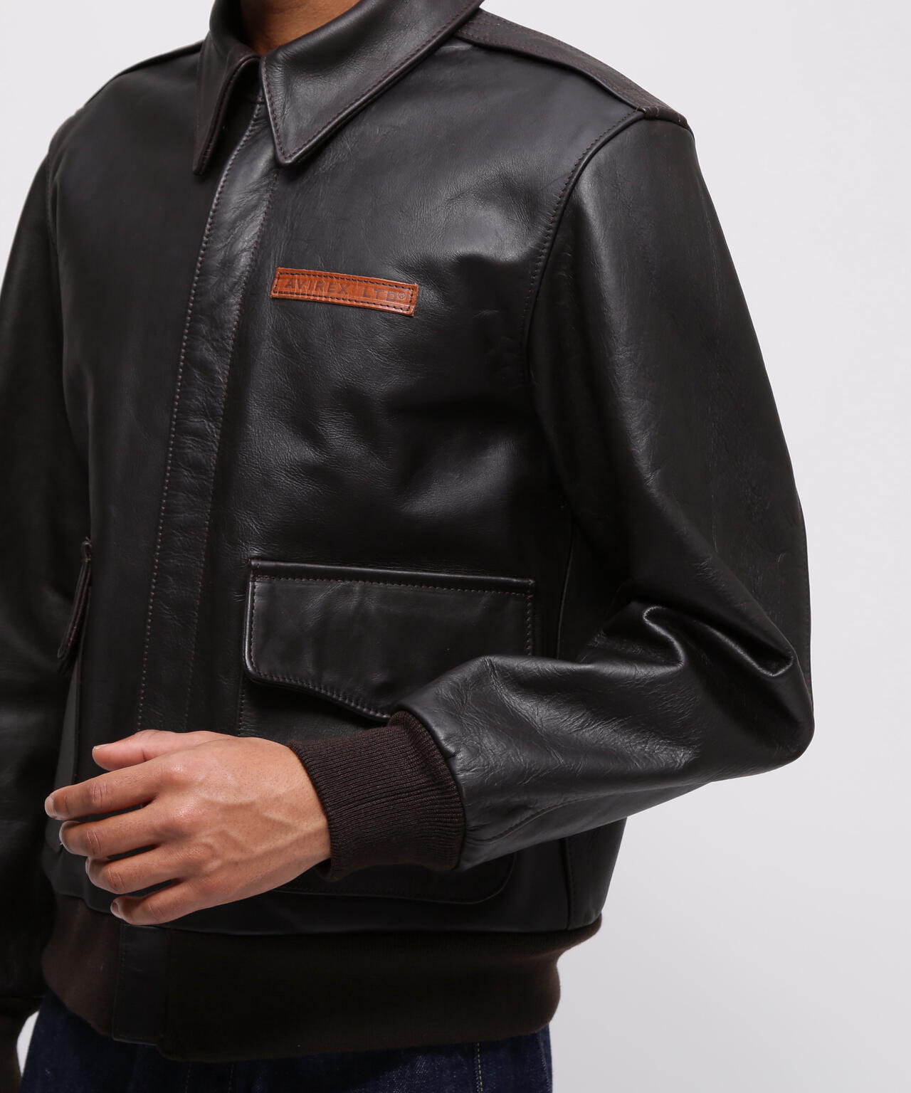 定価￥116，640 美品 アメリカ製 アヴィレックス AVIREX 牛革 A-2 ネイキッドカウレザーフライトジャケット 贅沢な一枚革 茶/40 AVIREX 公式通販 | アメリカンスポーツの定番「アワード