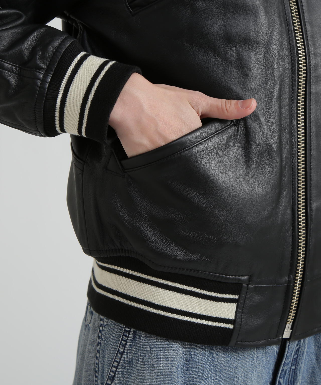 《WOMAN》SIGNATURE HOODED LEATHER