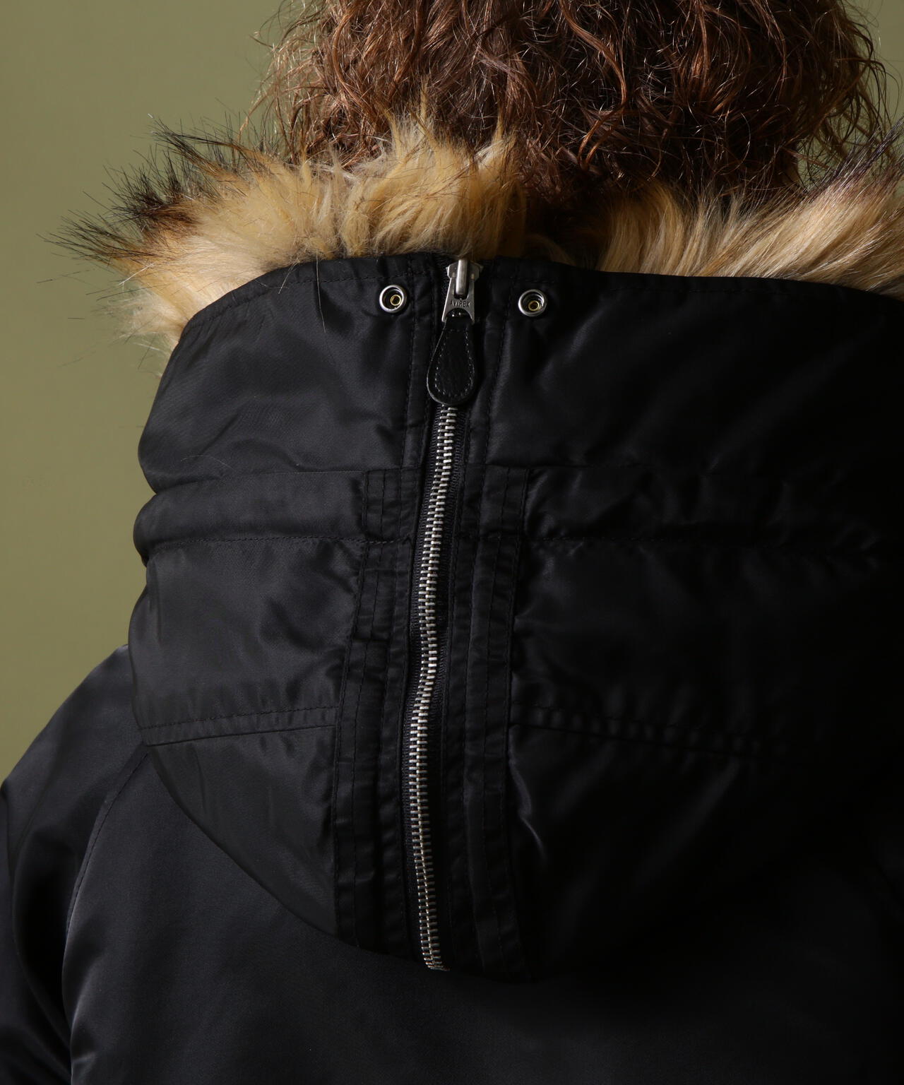 《WOMAN》N-2B COMMERCIAL