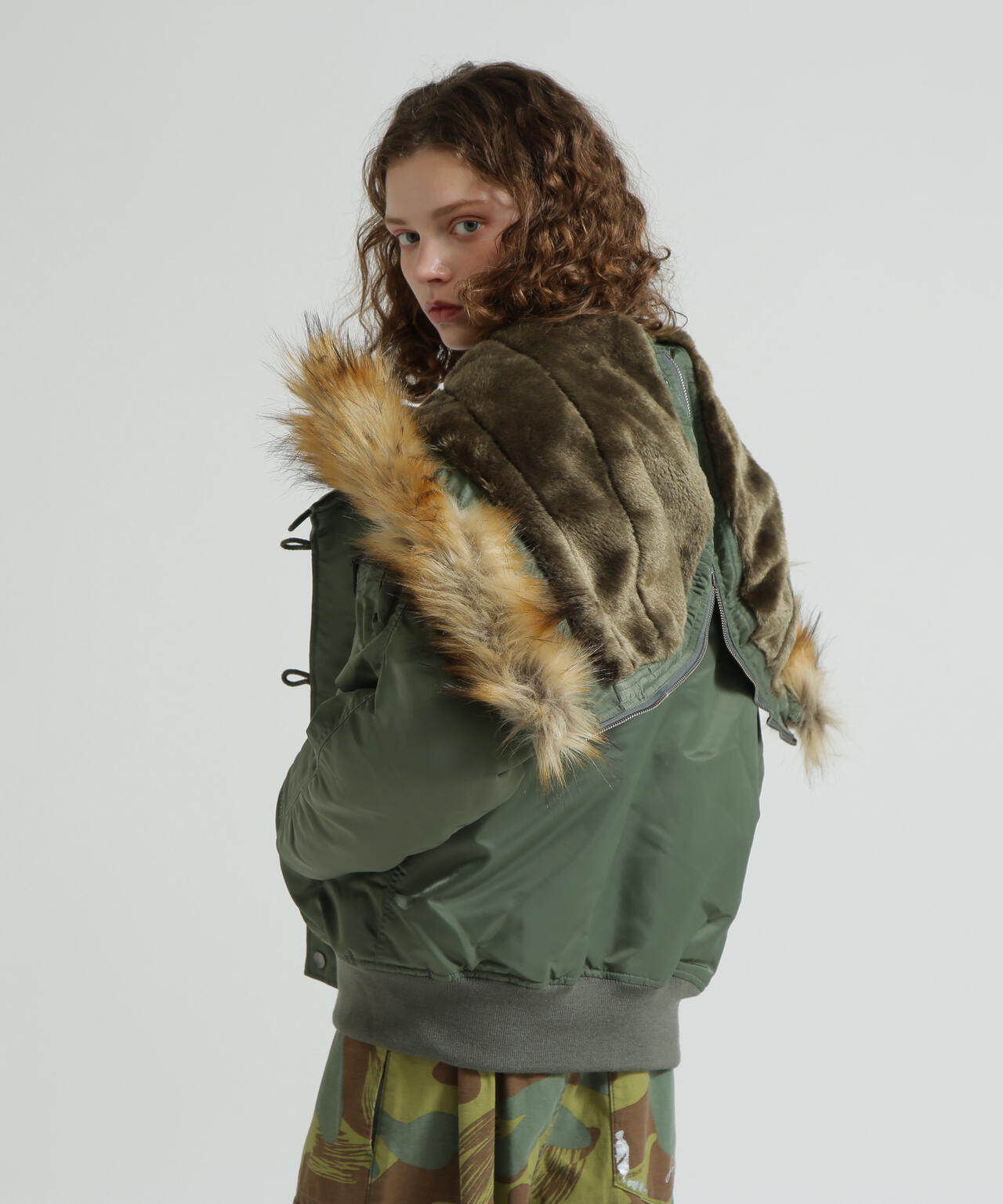 《WOMAN》N-2B COMMERCIAL