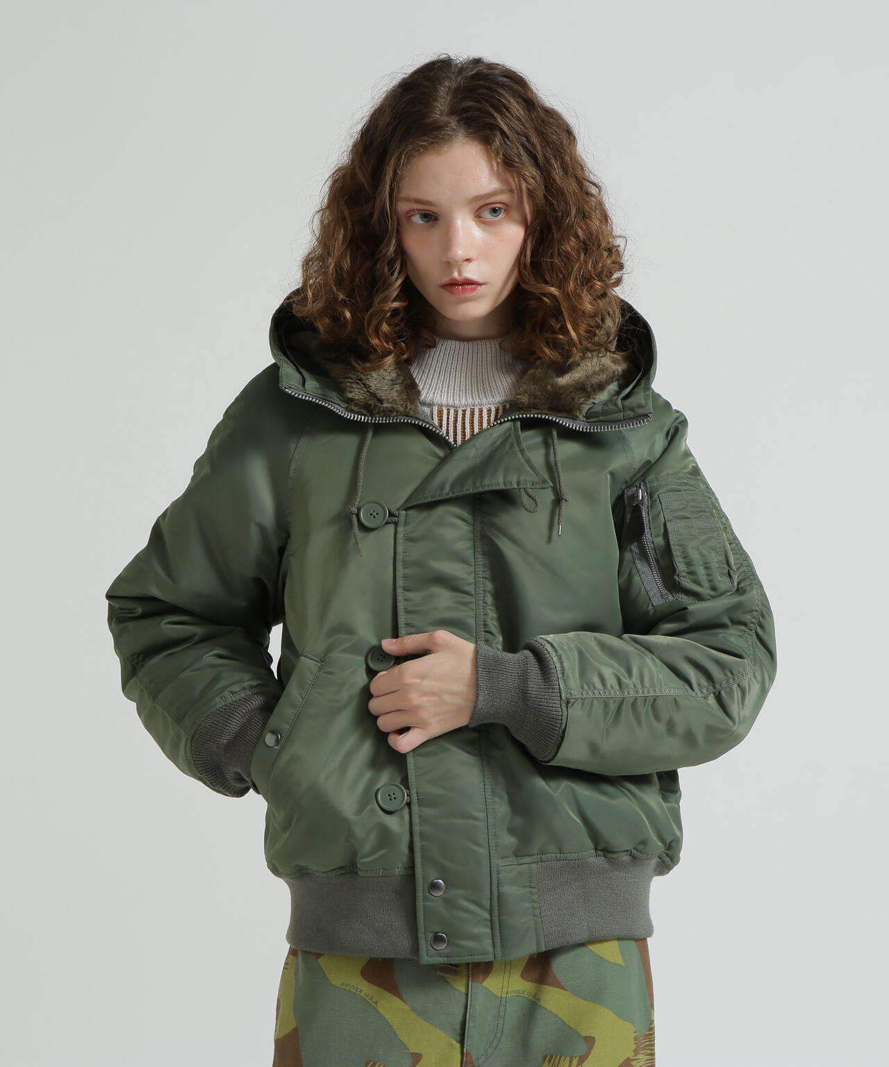 《WOMAN》N-2B COMMERCIAL