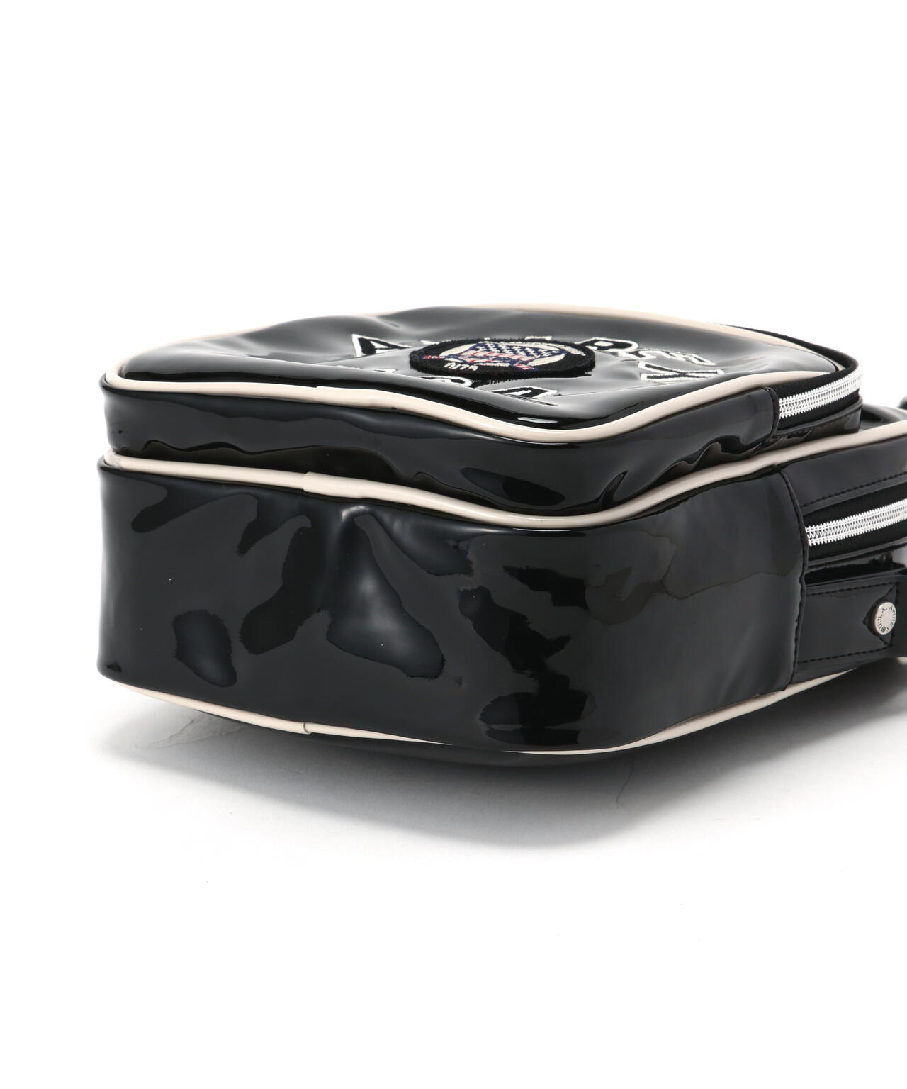 WEB&DEPOT限定》ENAMEL MINI SHOULDER BAG/エナメルミニショルダー