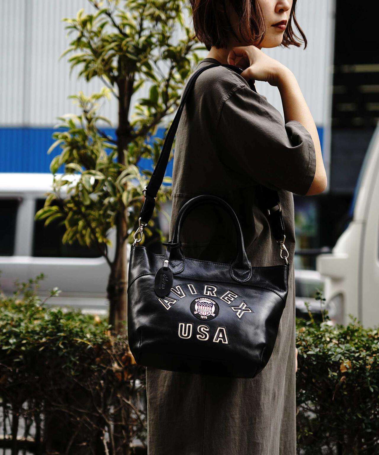 《直営店限定》VARSITY LEATHER MINI TOTE BAG / AVX5626