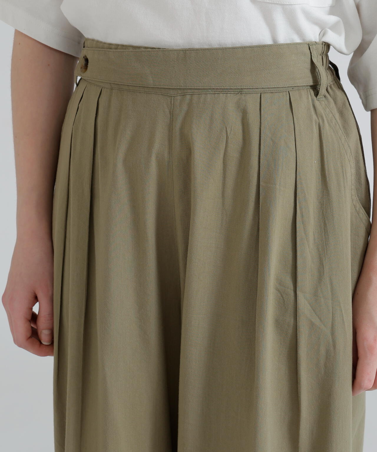 DESIGN BELT TUCK DETAIL PANTS
