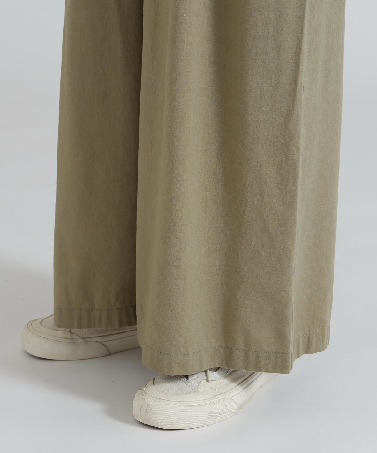 DESIGN BELT TUCK DETAIL PANTS