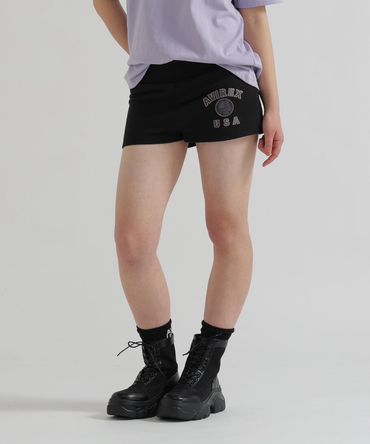 WOMAN/直営店限定》VARSITY FLAG SHORT PANTS | AVIREX