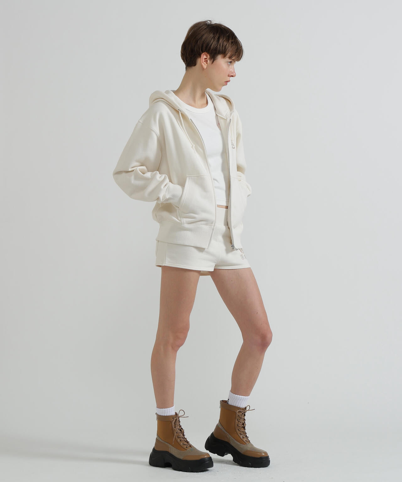 WOMAN/直営店限定》VARSITY FLAG SHORT PANTS | AVIREX