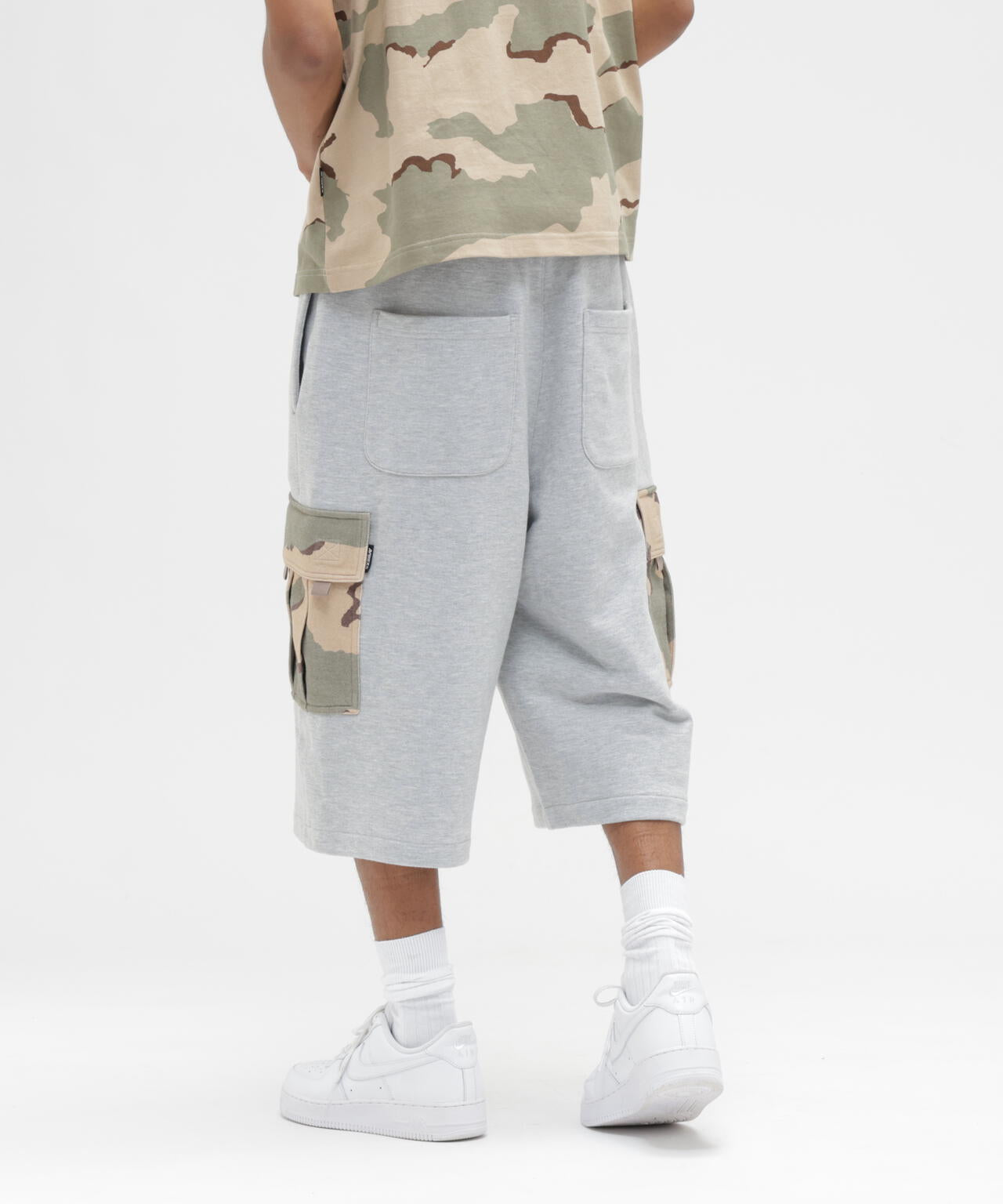 SWEAT CAMO CARGO SHORTS | AVIREX（アヴィレックス） ｜【公式】通販