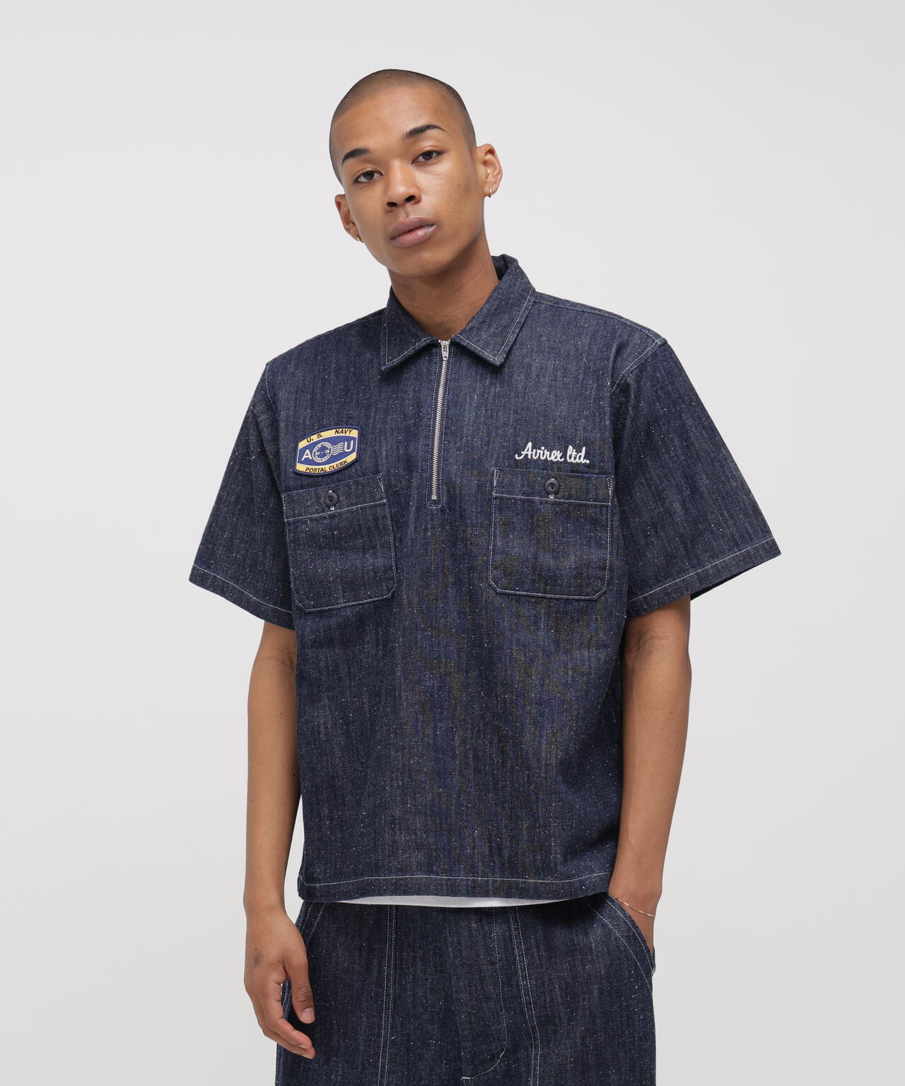 AVIREX × UNIVERSAL OVERALL》NAVY POSTAL HALF ZIP SHIRT | AVIREX