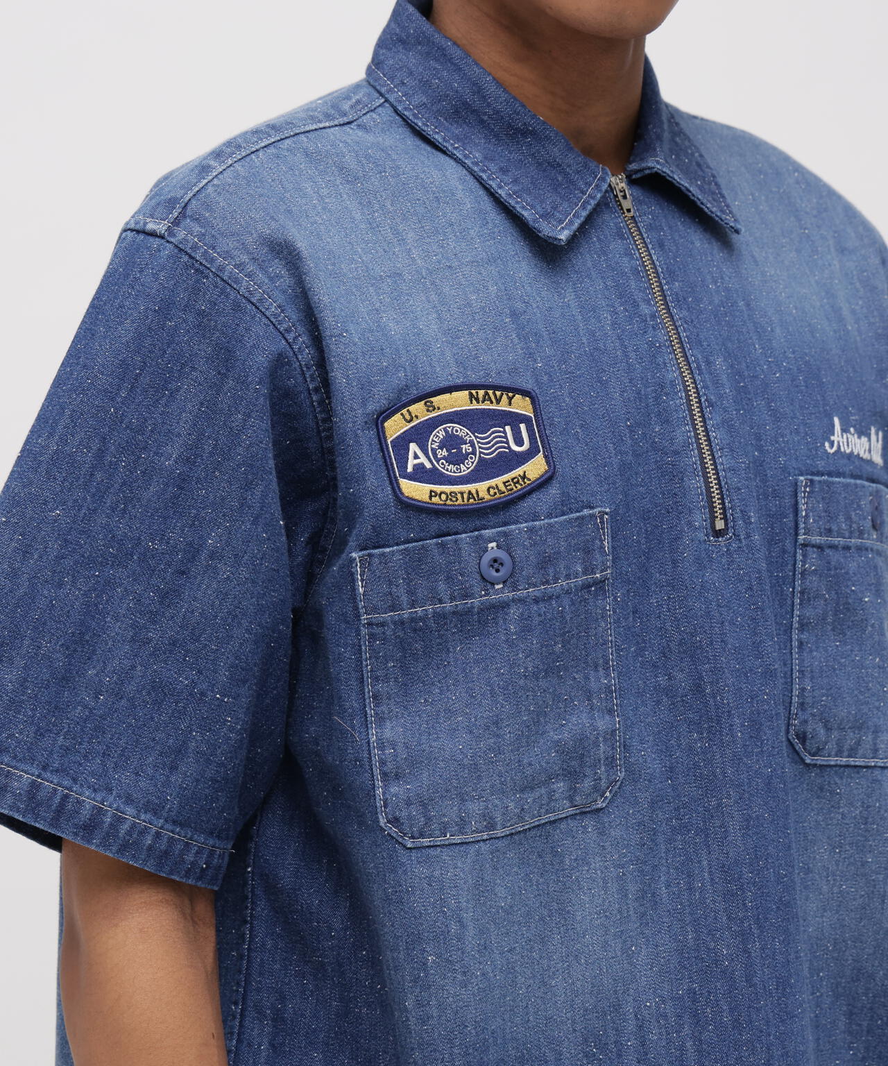 AVIREX × UNIVERSAL OVERALL》NAVY POSTAL HALF ZIP SHIRT | AVIREX