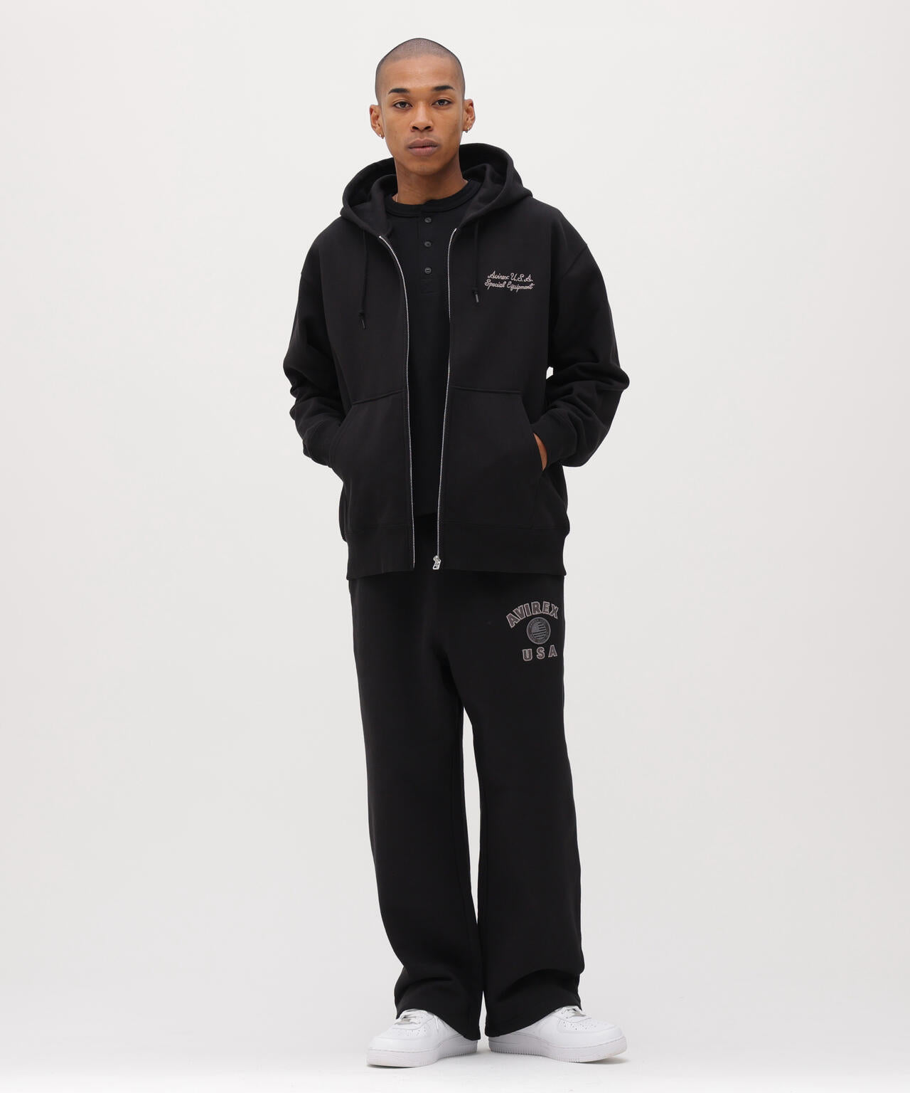 AVIREX ブラック フルジップパーカー セットアップ 直営店限定》VARSITY FLAG ZIP PARKA | AVIREX（アヴィレックス